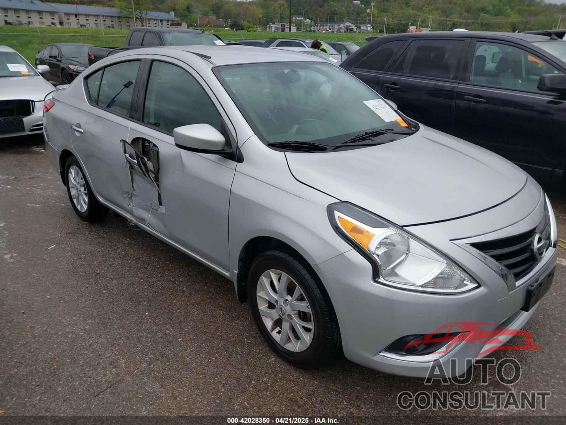 NISSAN VERSA 2019 - 3N1CN7AP4KL816964