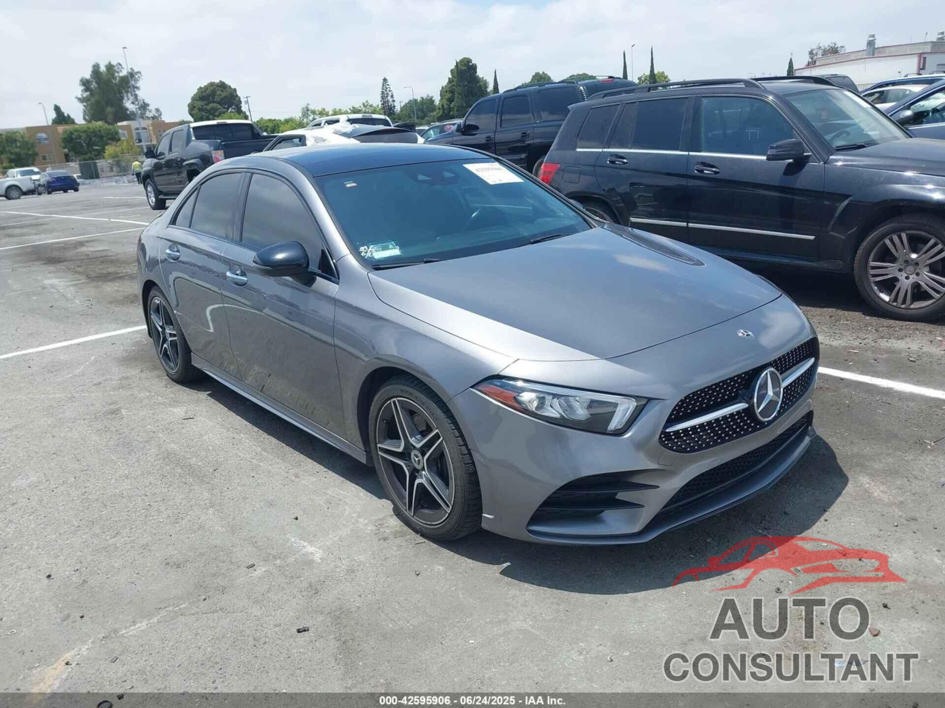 MERCEDES-BENZ A 220 2019 - WDD3G4EB5KW001936