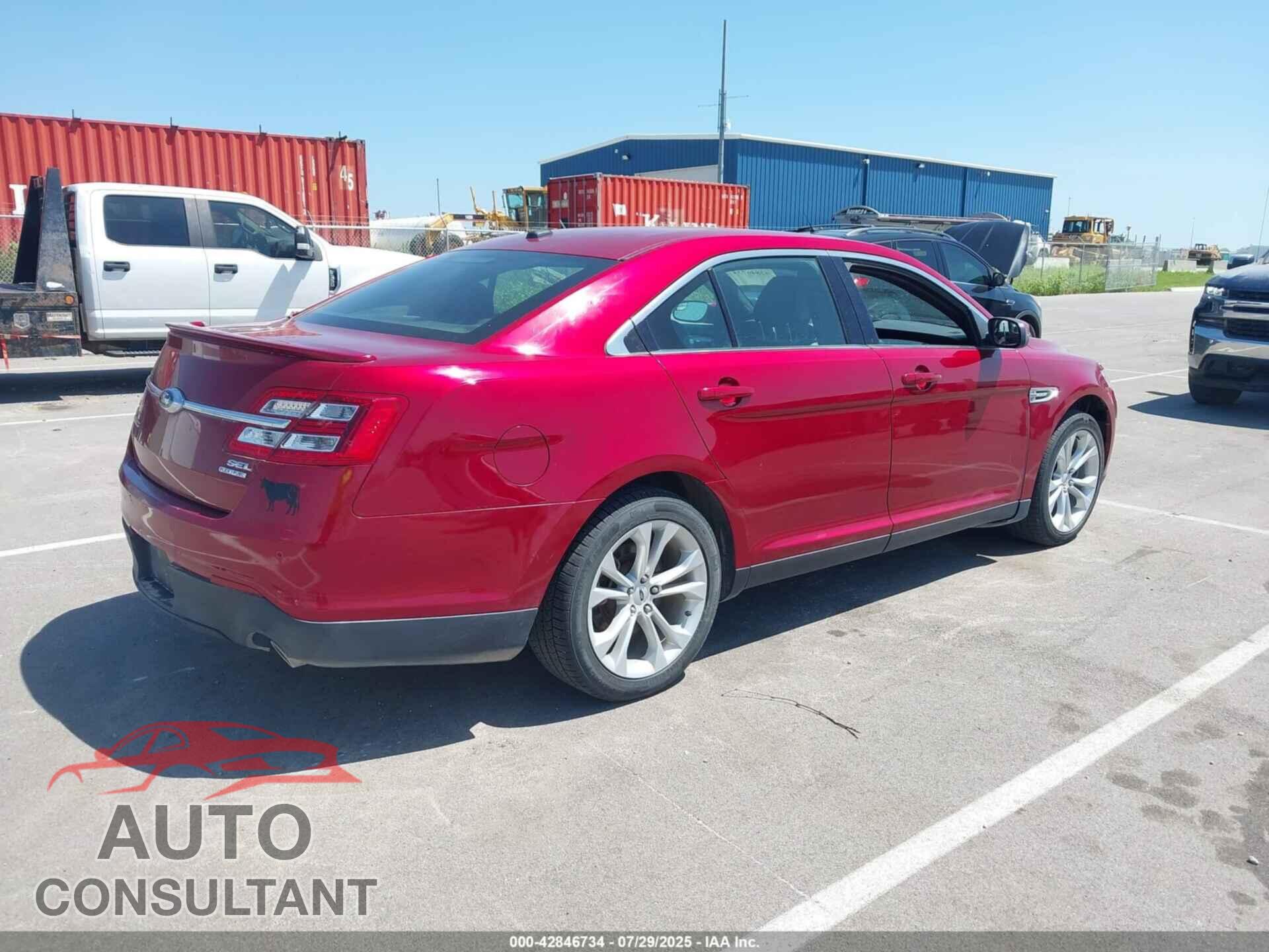 FORD TAURUS 2013 - 1FAHP2E82DG157427