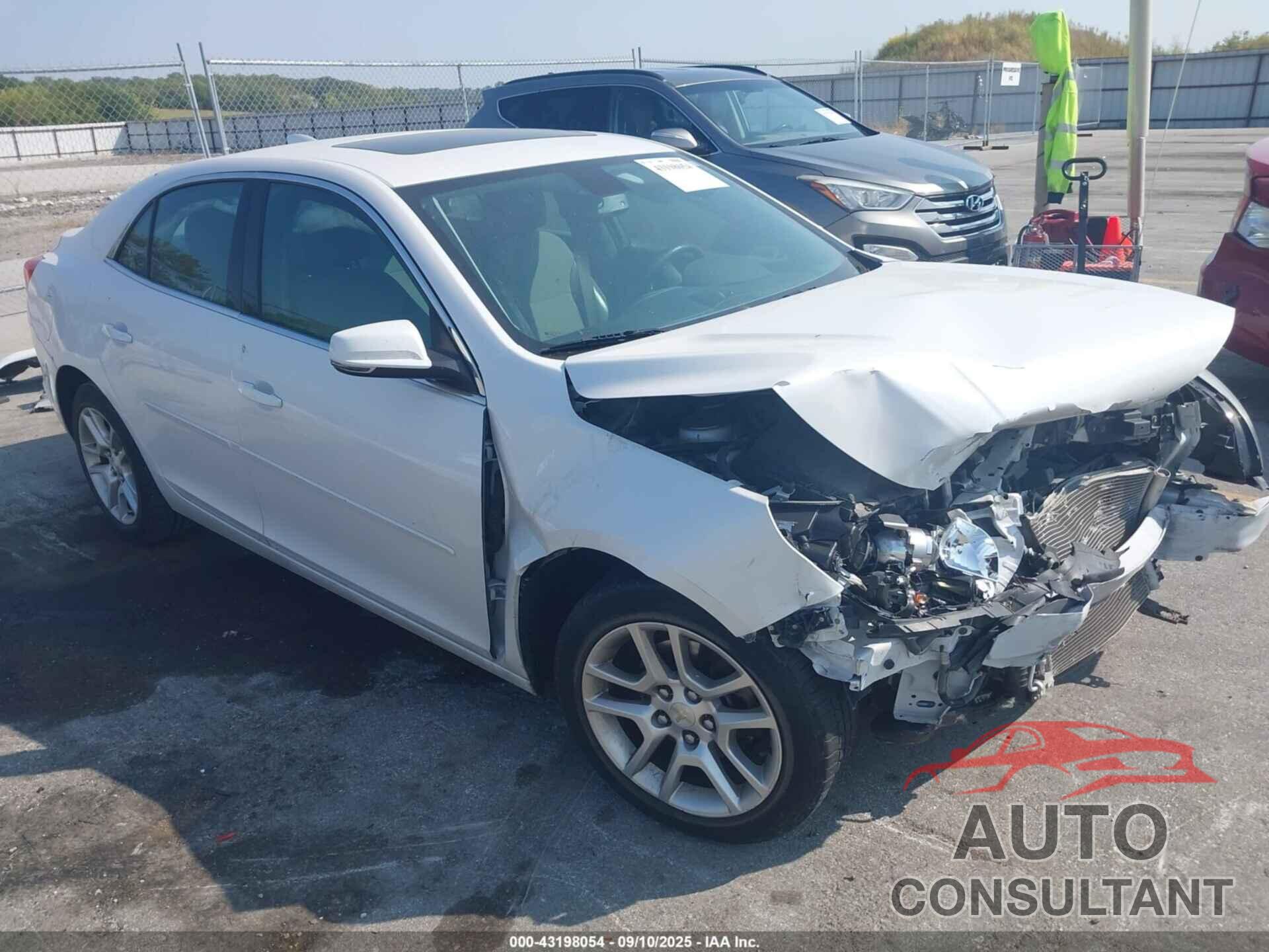 CHEVROLET MALIBU 2015 - 1G11C5SL7FF232447