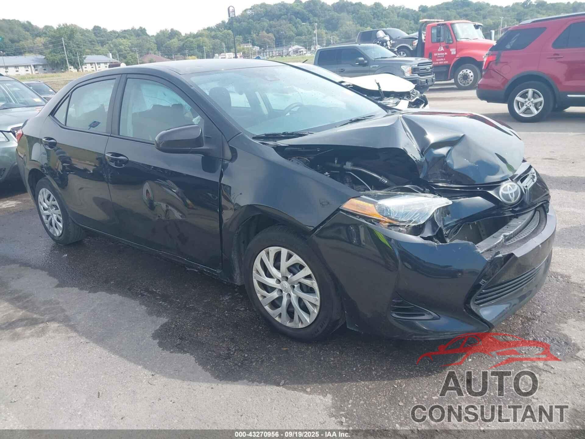 TOYOTA COROLLA 2018 - 5YFBURHE0JP848369