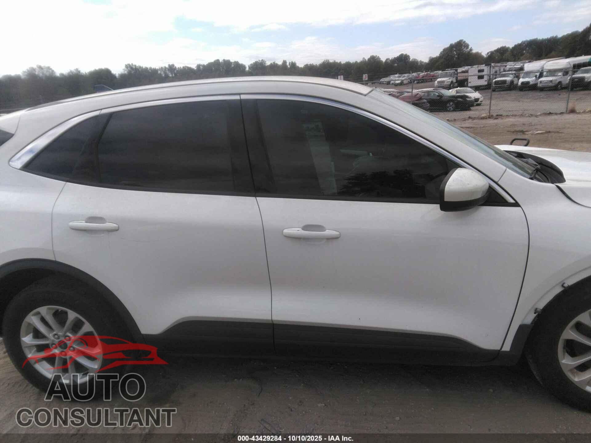 FORD ESCAPE 2020 - 1FMCU0G65LUA67097