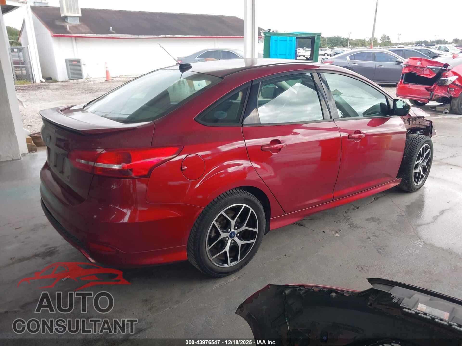FORD FOCUS 2015 - 1FADP3F29FL273538