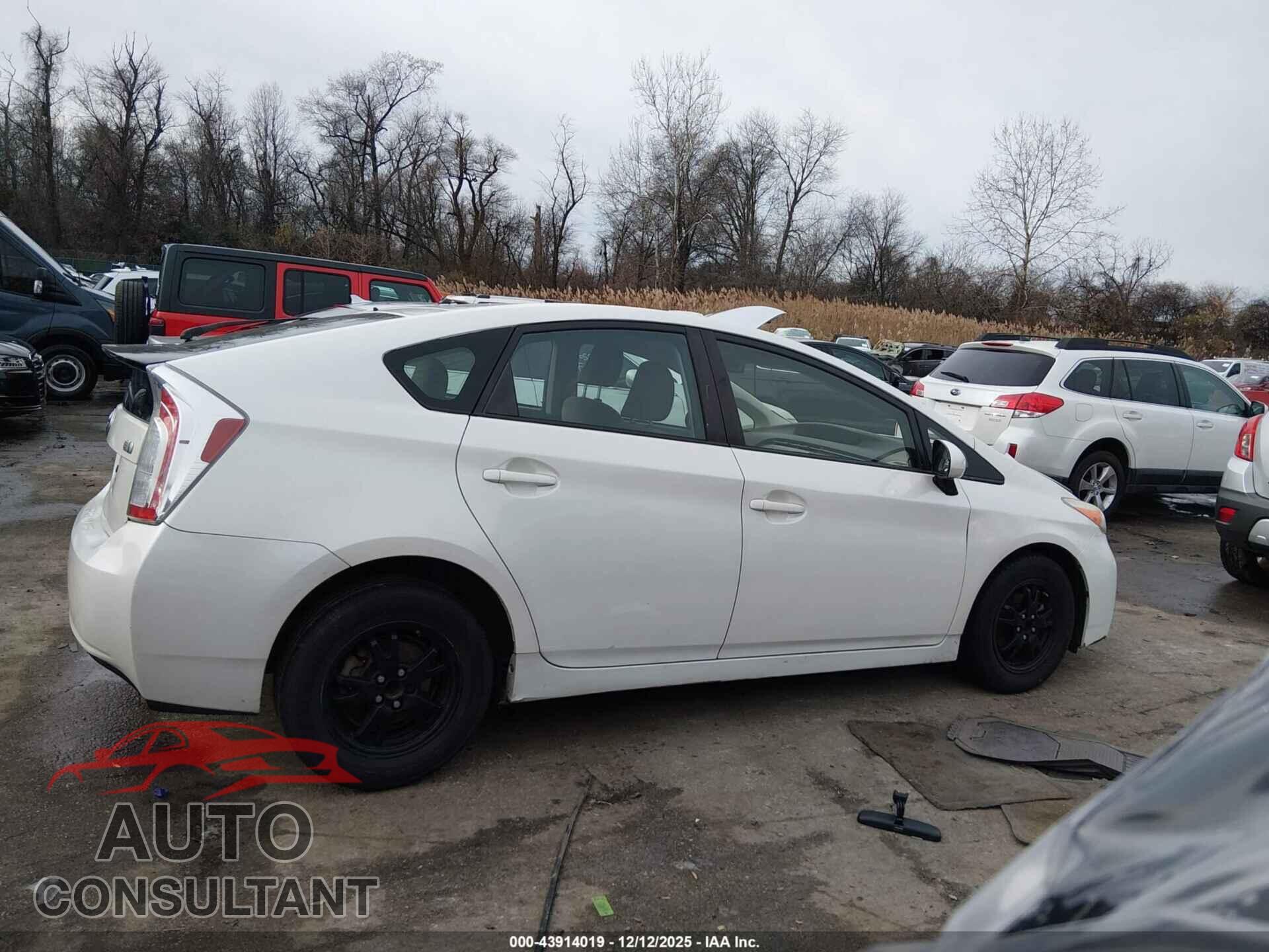 TOYOTA PRIUS 2015 - JTDKN3DU6F1908237