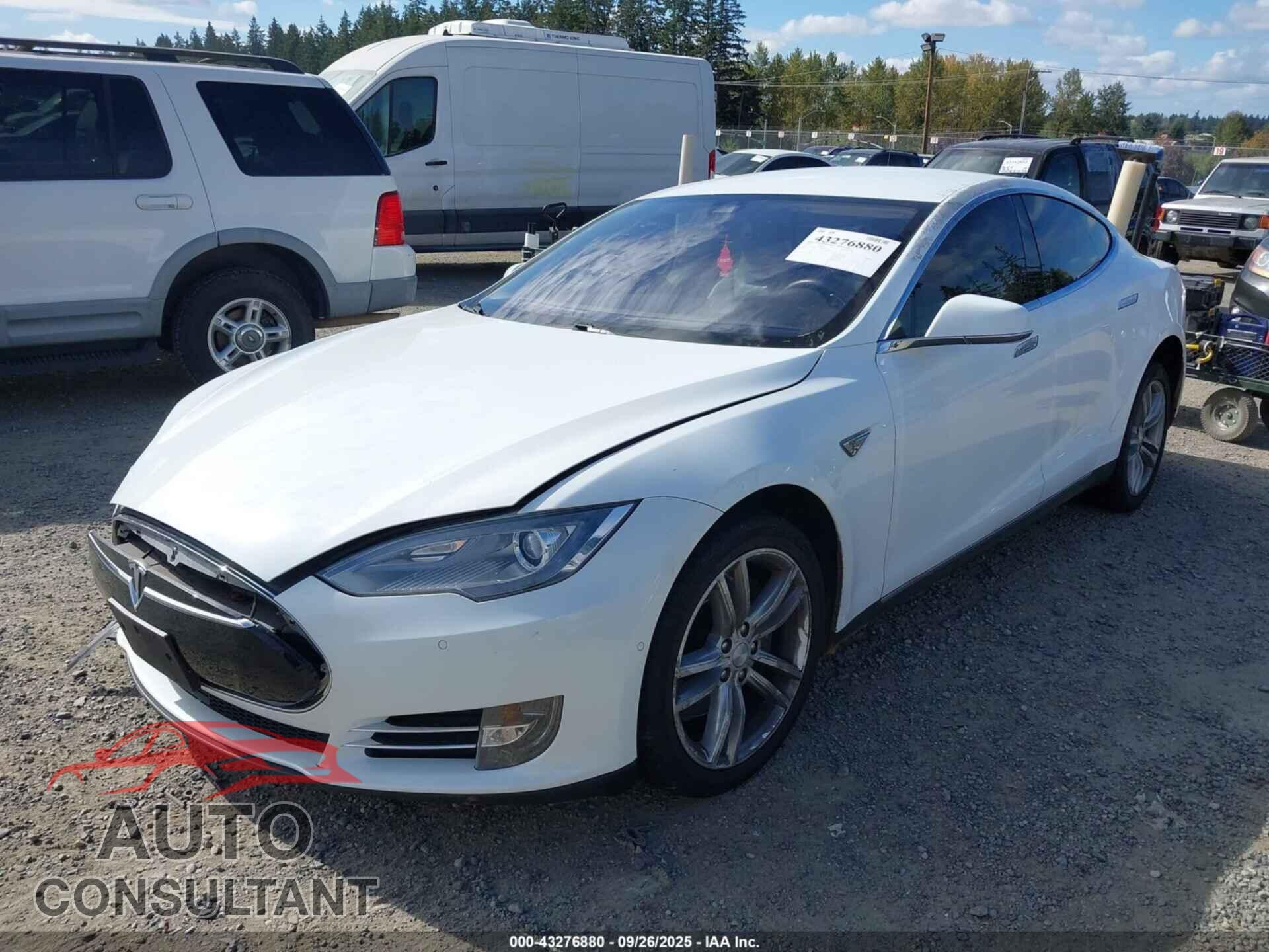 TESLA MODEL S 2014 - 5YJSA1H1XEFP53679