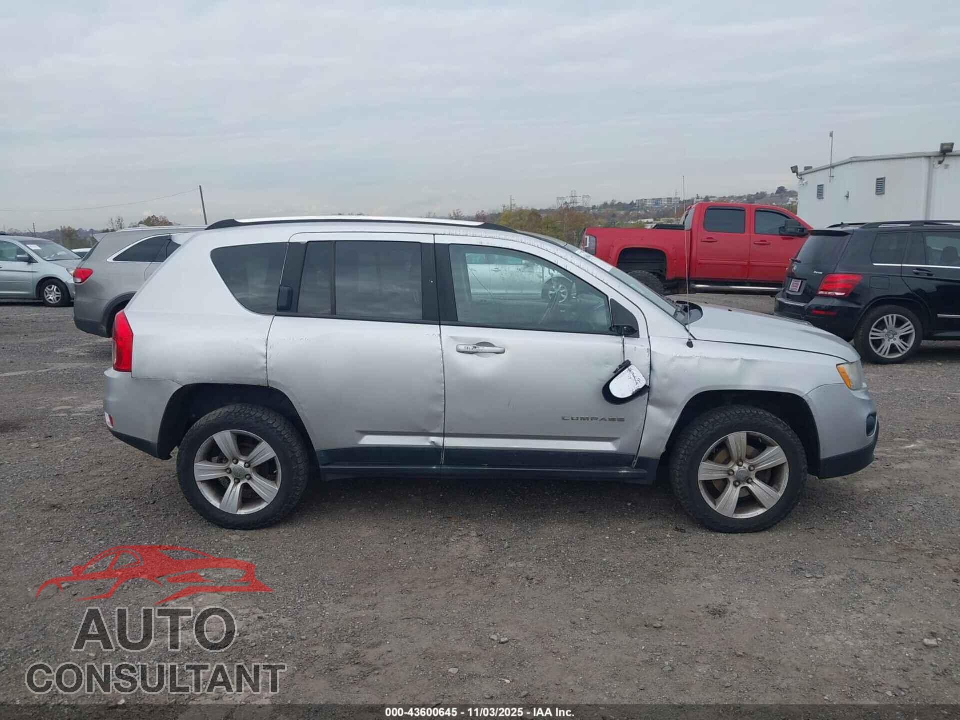 JEEP COMPASS 2011 - 1J4NF1FB3BD258103