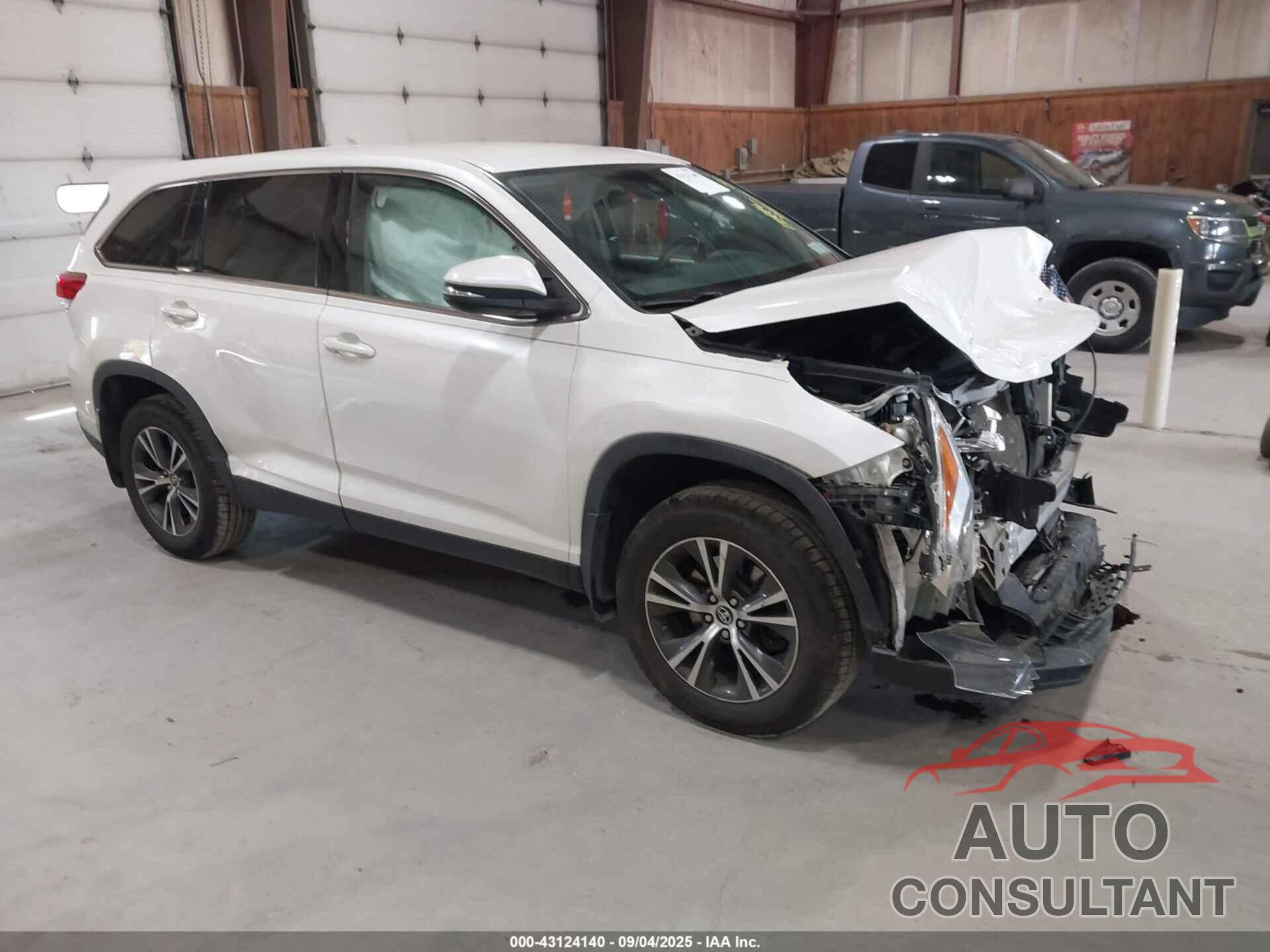 TOYOTA HIGHLANDER 2019 - 5TDBZRFH9KS993126