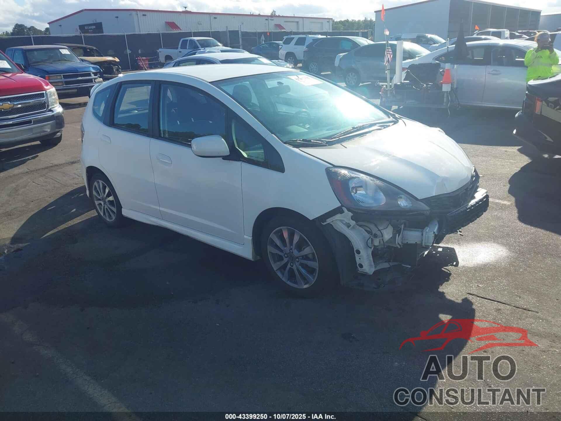 HONDA FIT 2013 - JHMGE8H5XDC005868