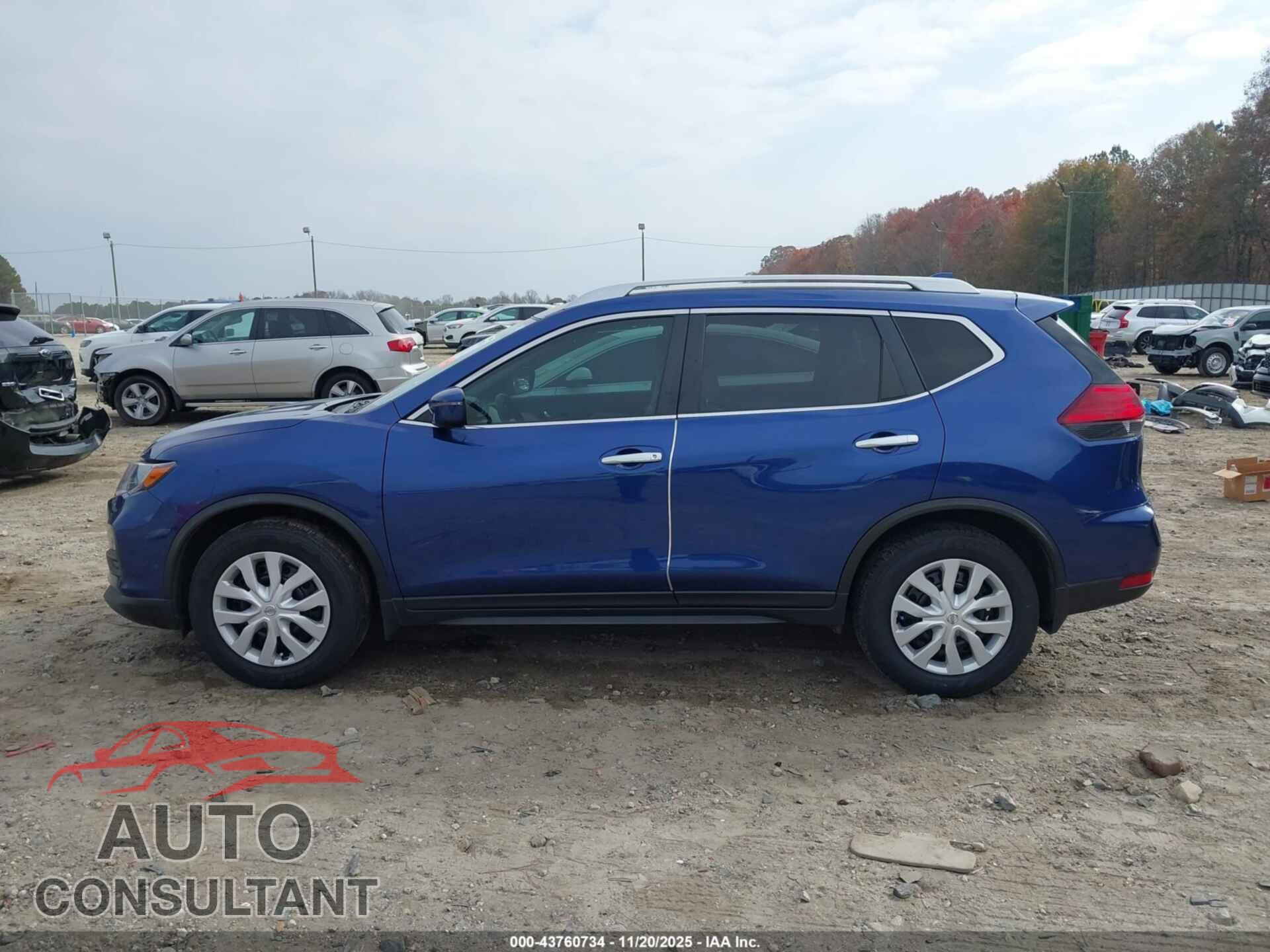 NISSAN ROGUE 2017 - KNMAT2MT2HP512129