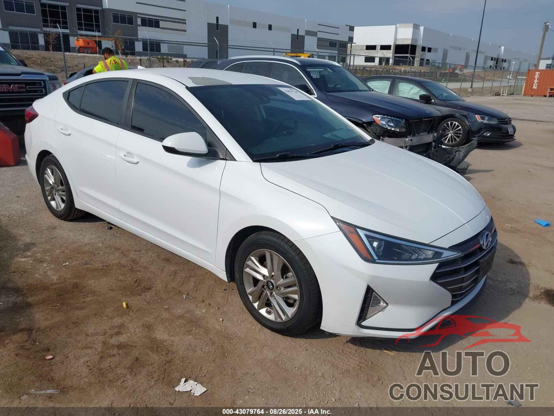 HYUNDAI ELANTRA 2020 - 5NPD84LF0LH511605