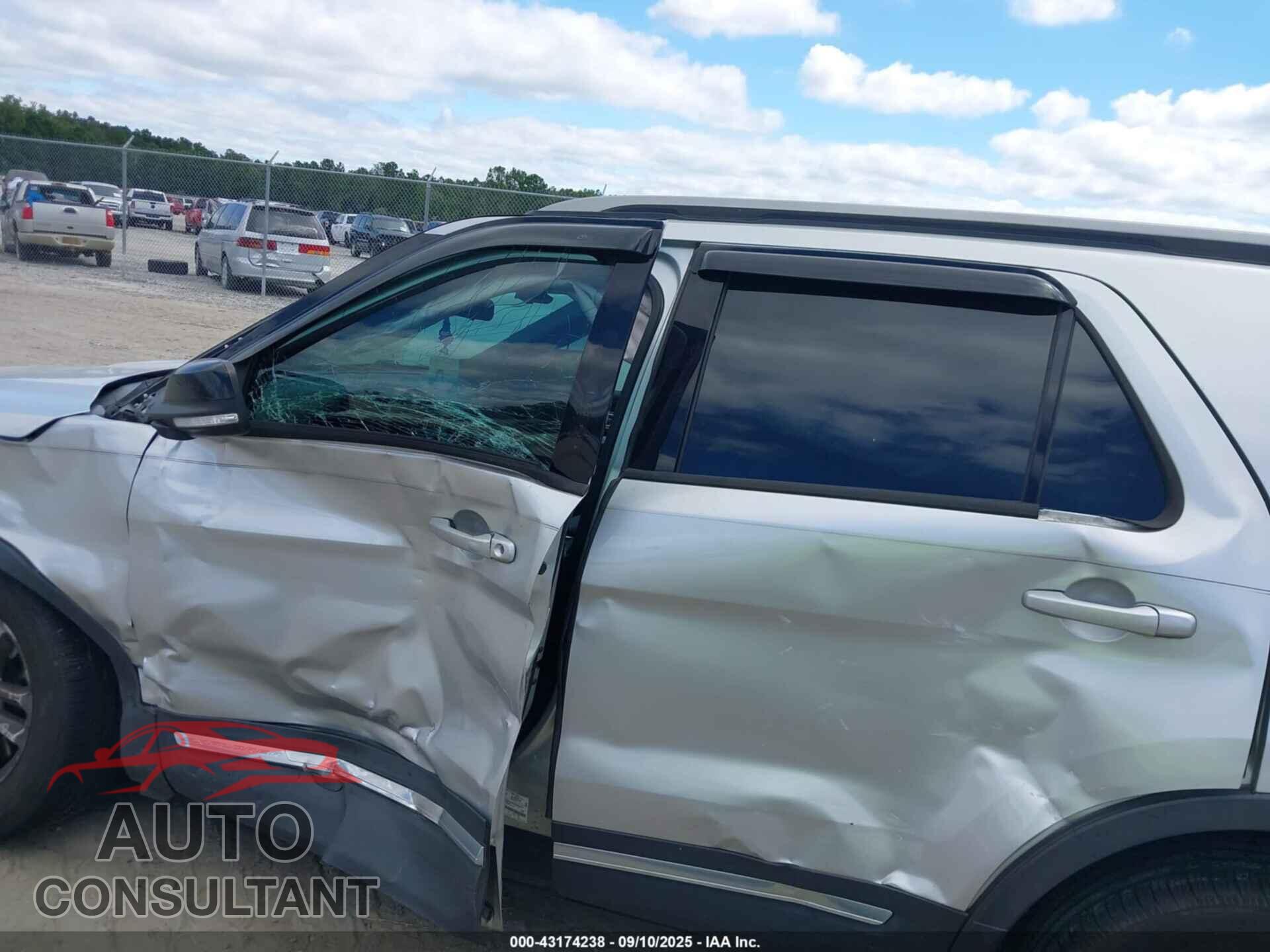 FORD EXPLORER 2017 - 1FM5K7D89HGC58105