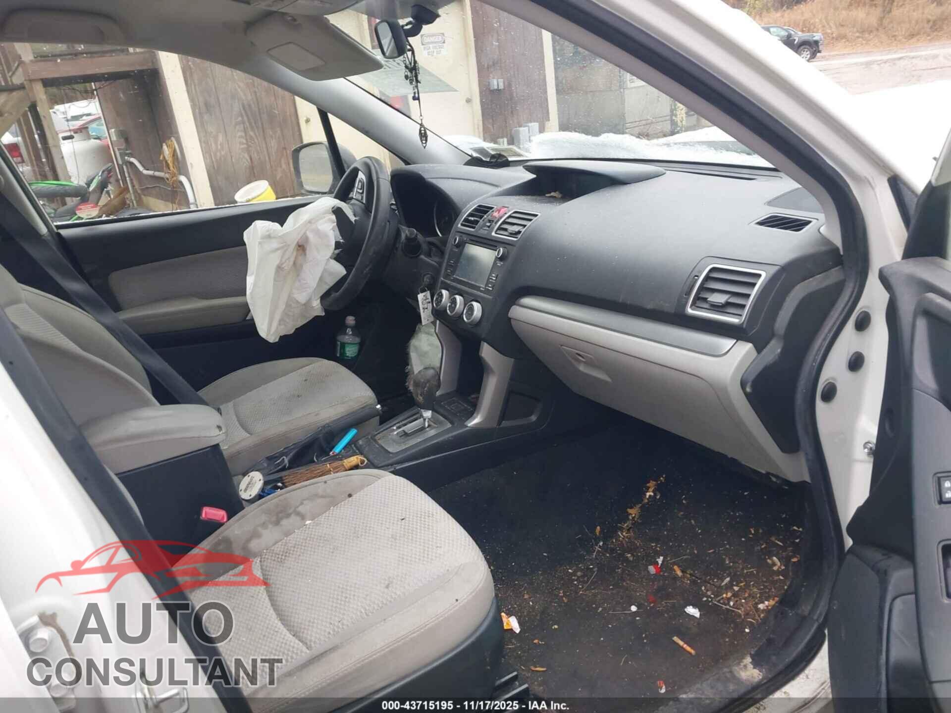 SUBARU FORESTER 2017 - JF2SJAAC1HH400894