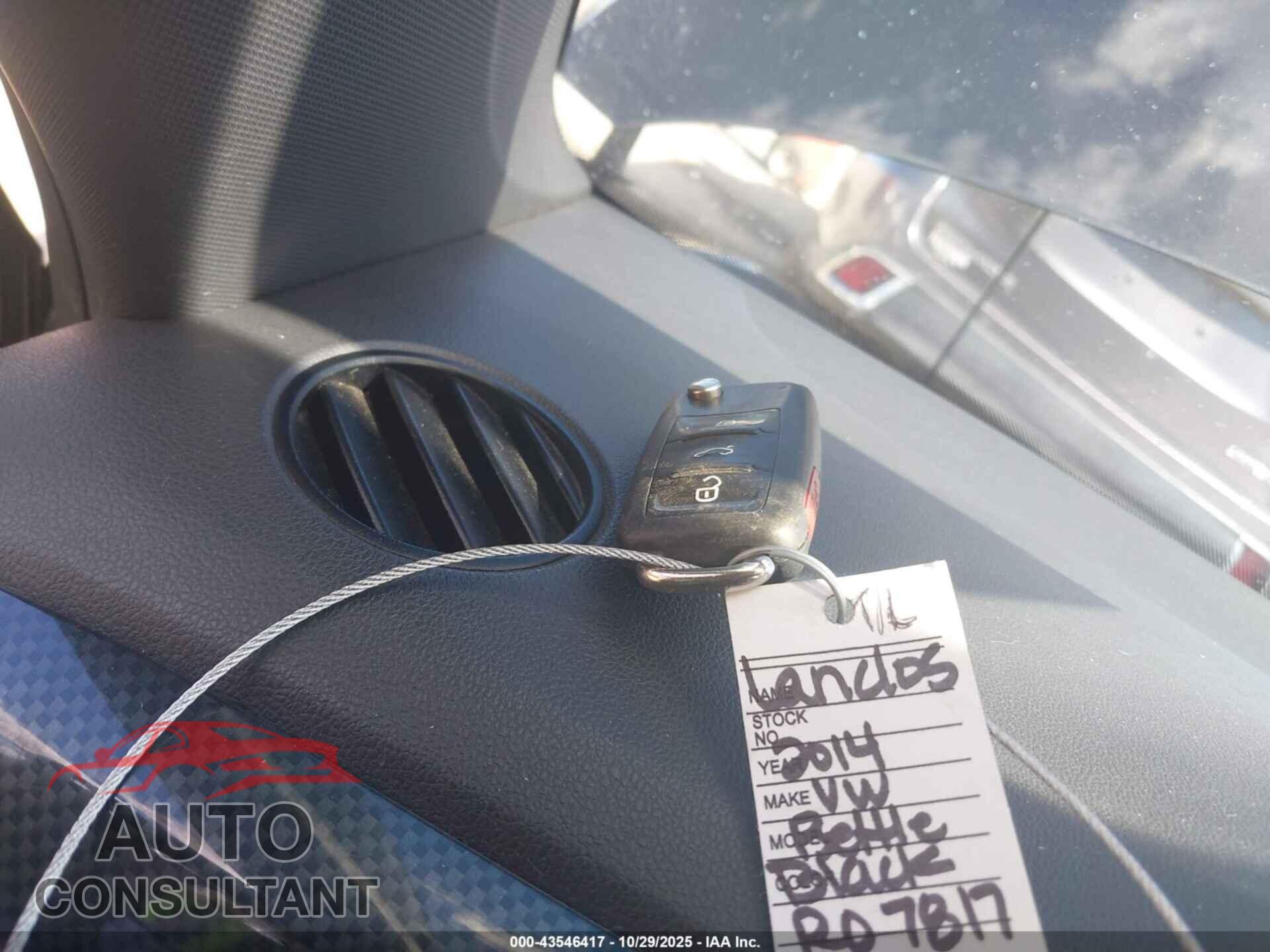 VOLKSWAGEN BEETLE 2014 - 3VWVS7AT3EM632252