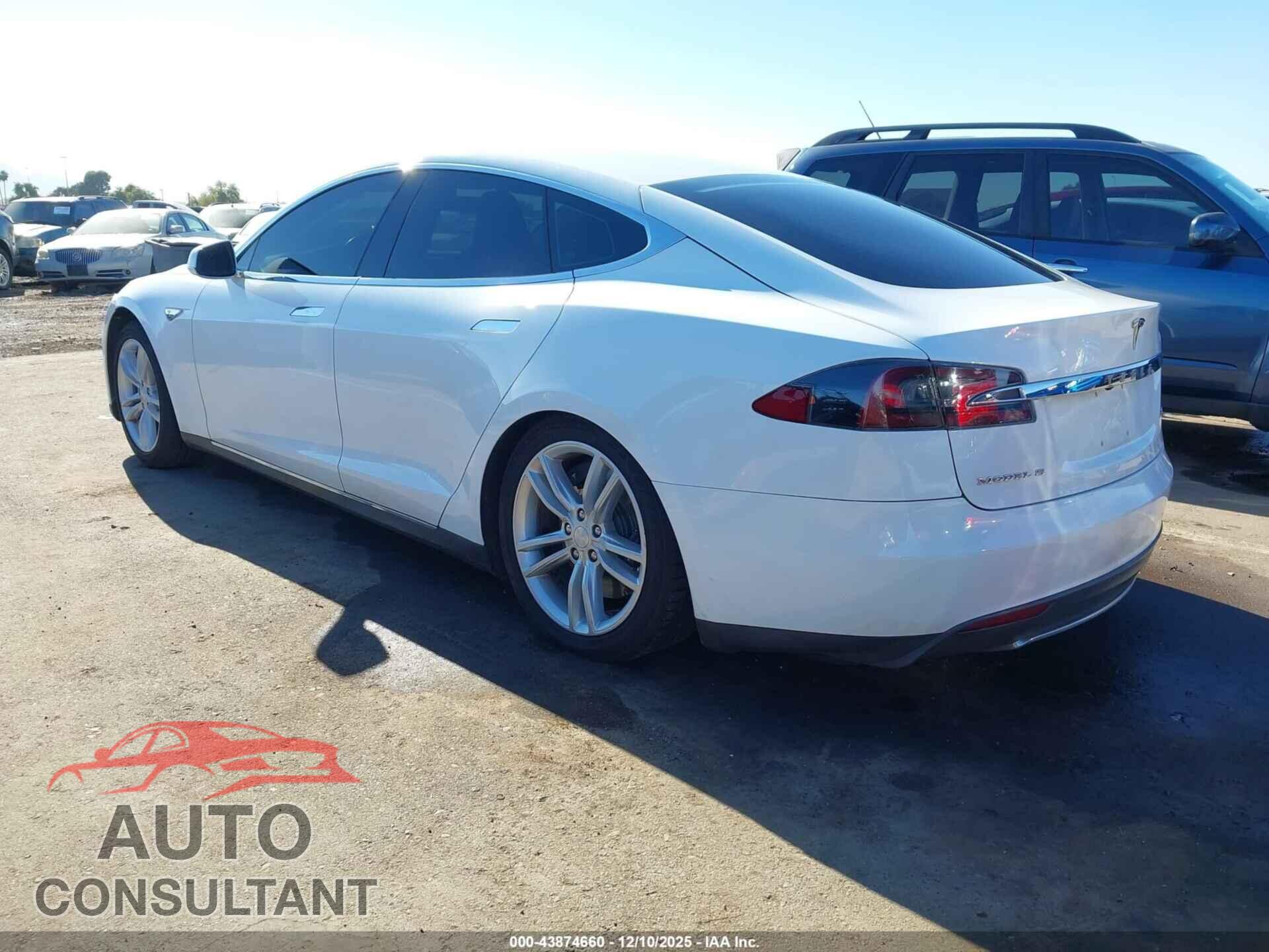 TESLA MODEL S 2013 - 5YJSA1CN9DFP05258