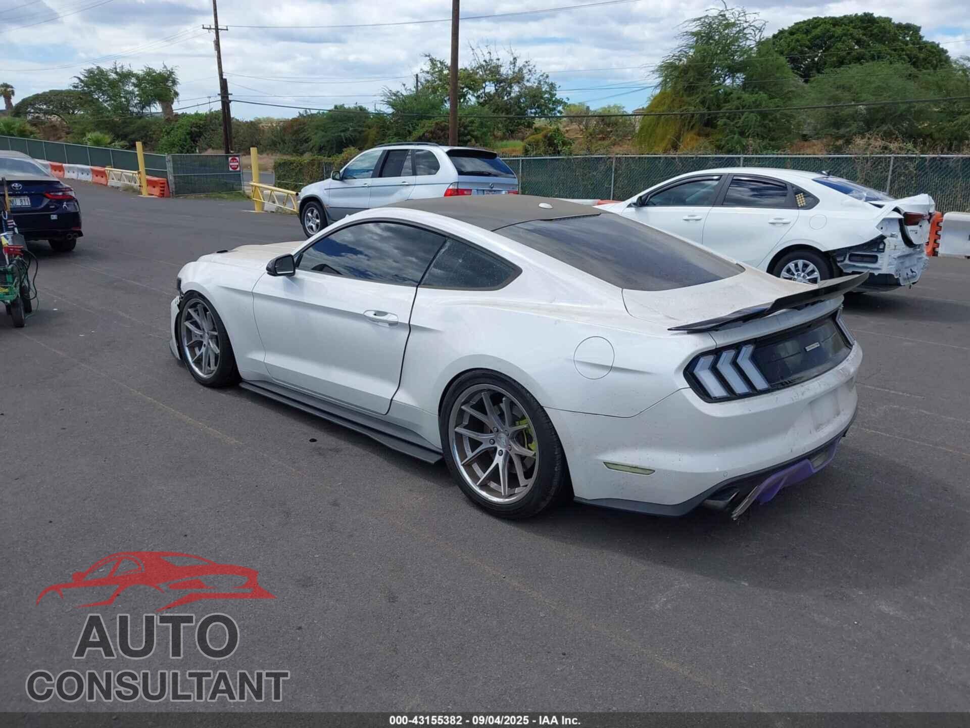 FORD MUSTANG 2017 - 1FA6P8CF6H5208537