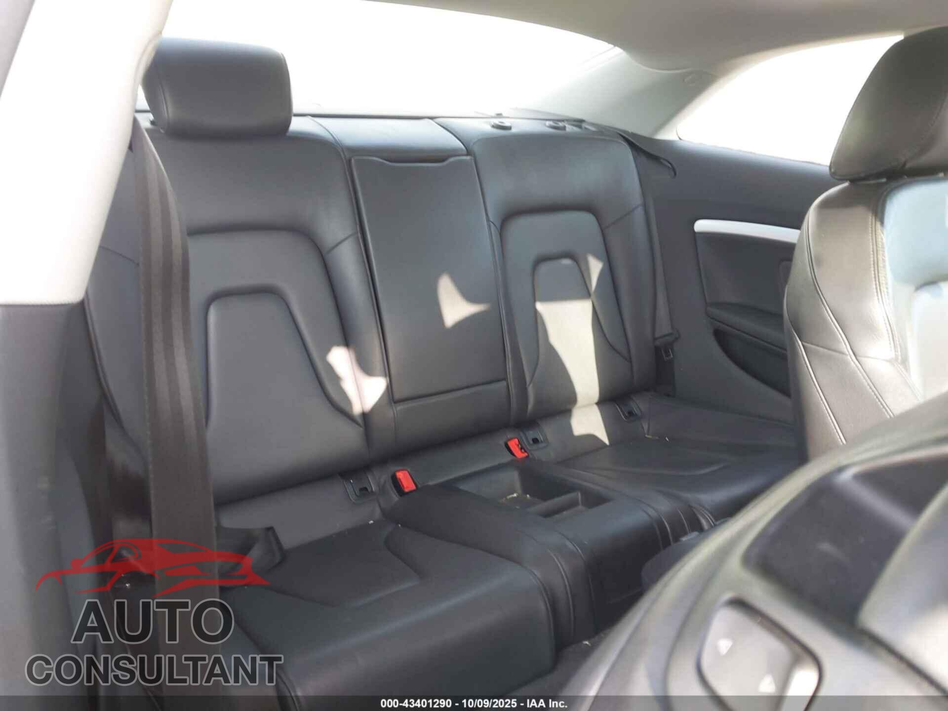 AUDI A5 2012 - WAUVFAFRXCA003841