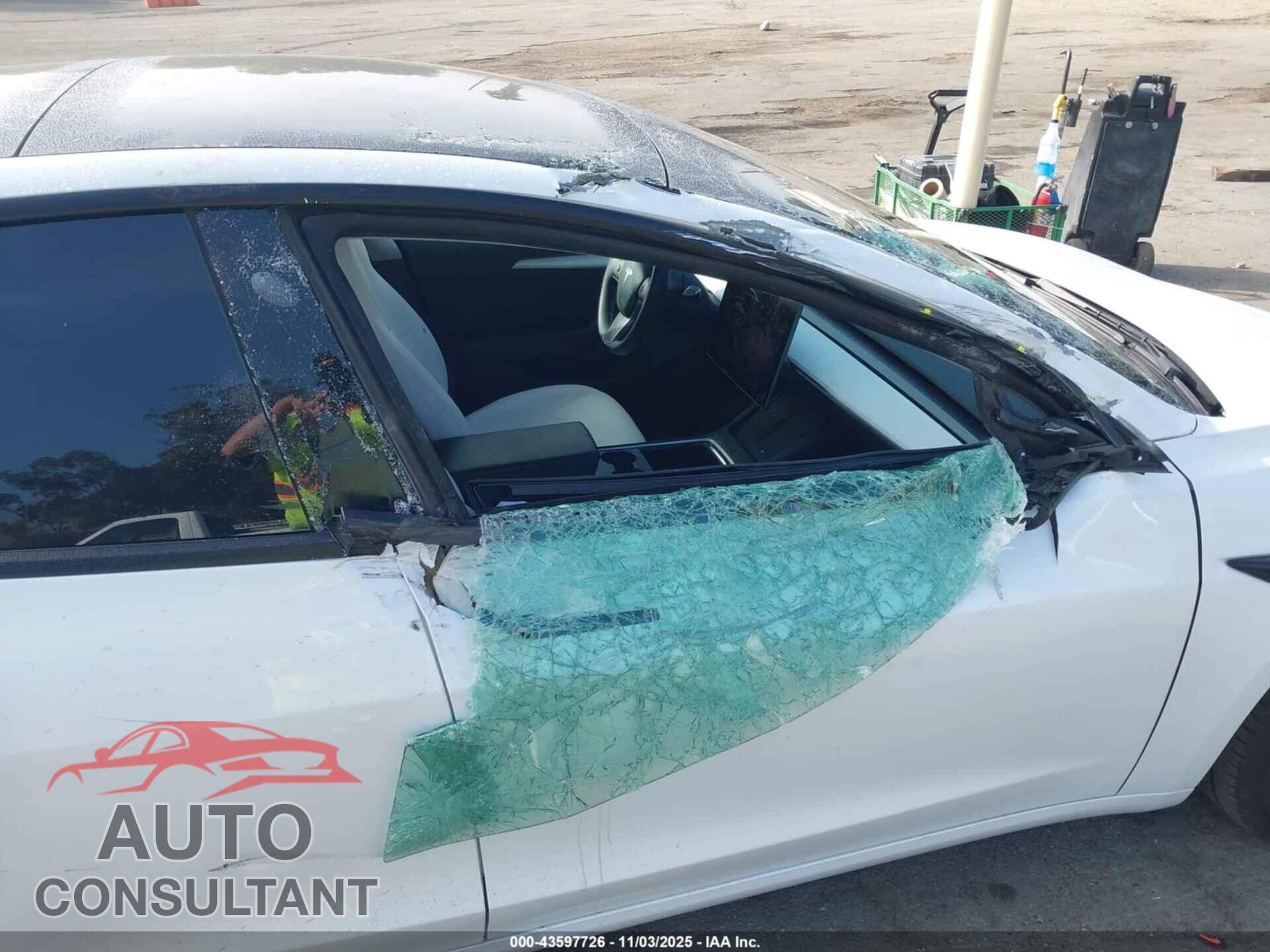 TESLA MODEL 3 2022 - 5YJ3E1EA5NF353199