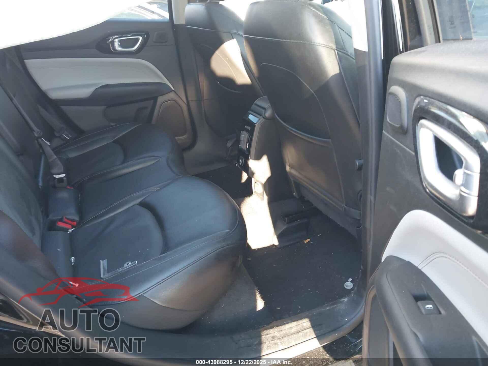 JEEP COMPASS 2022 - 3C4NJDCB9NT100731