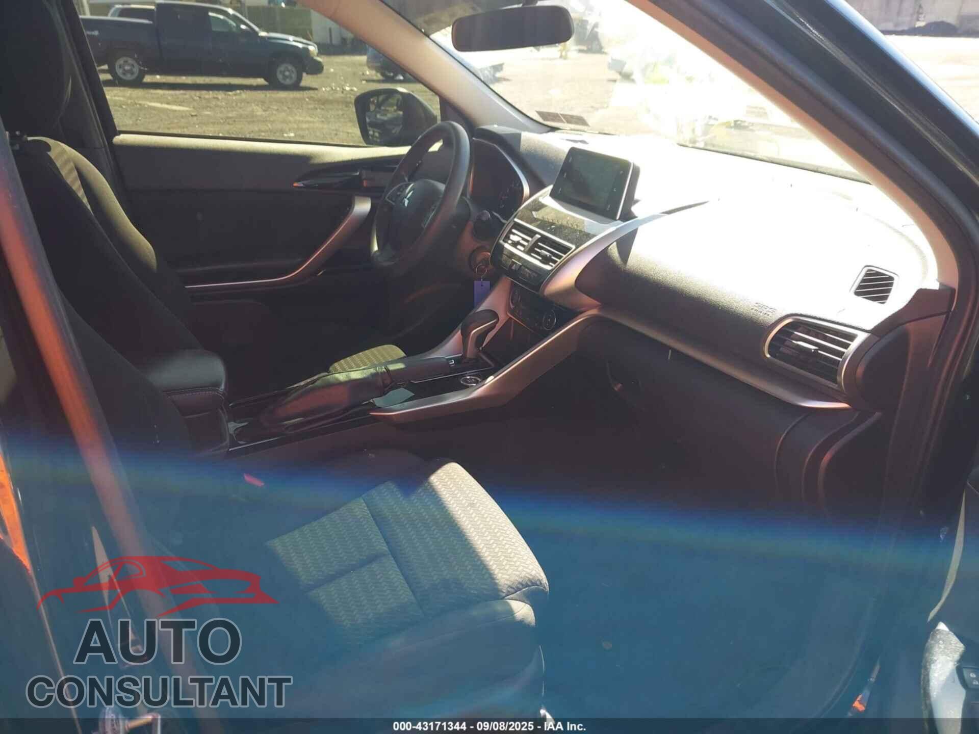 MITSUBISHI ECLIPSE CROSS 2019 - JA4AT4AA1KZ047735