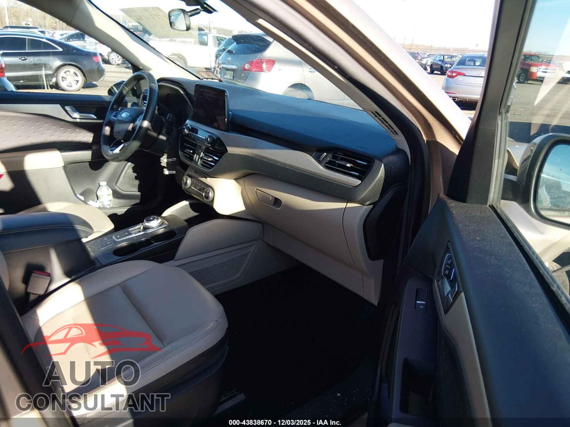 FORD ESCAPE 2020 - 1FMCU9H98LUA14603