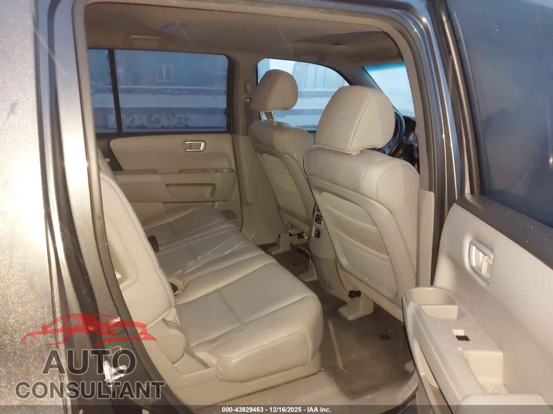 HONDA PILOT 2011 - 5FNYF4H53BB077877
