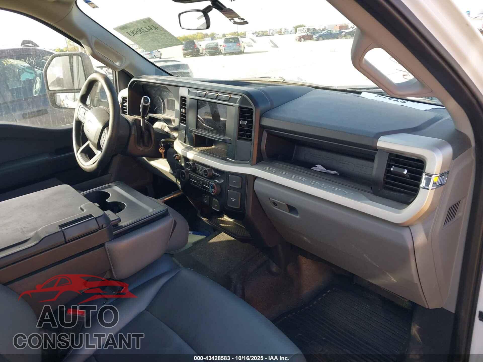 FORD F-350 2023 - 1FT8W3DTXPEC68302