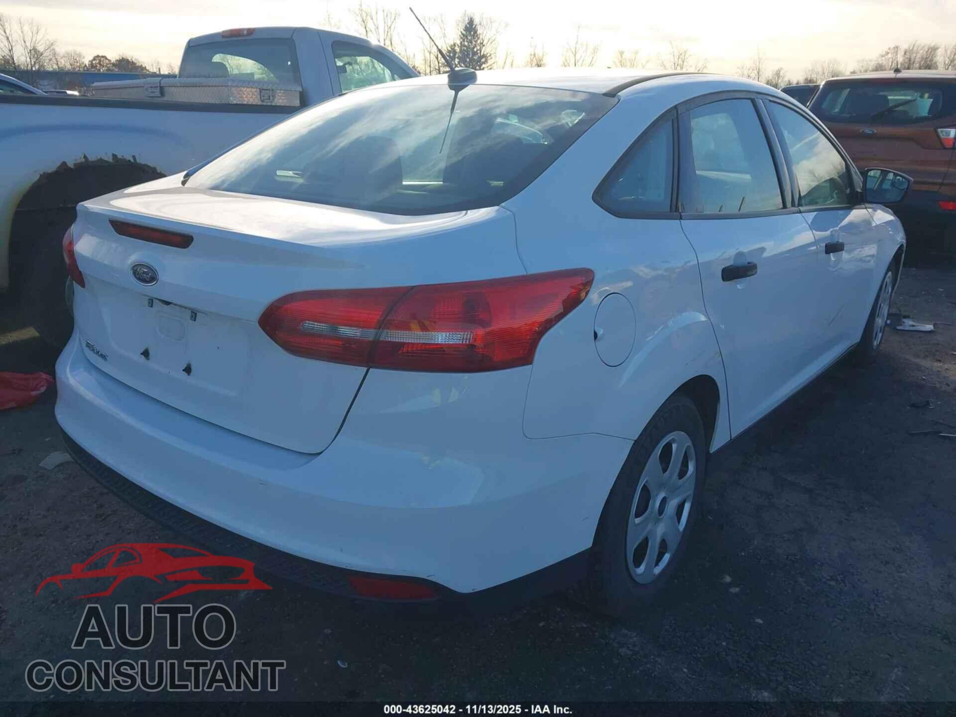 FORD FOCUS 2017 - 1FADP3E22HL282604