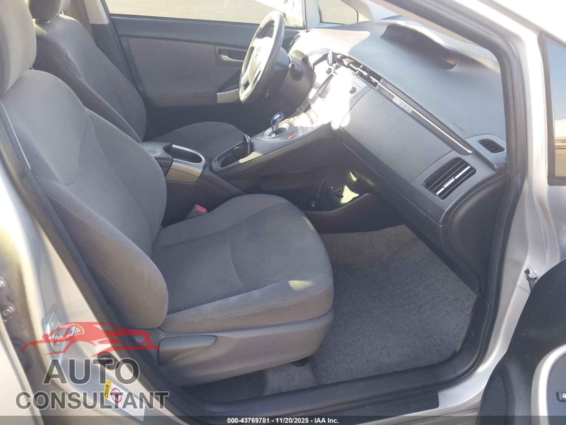 TOYOTA PRIUS 2015 - JTDKN3DU6F0425904