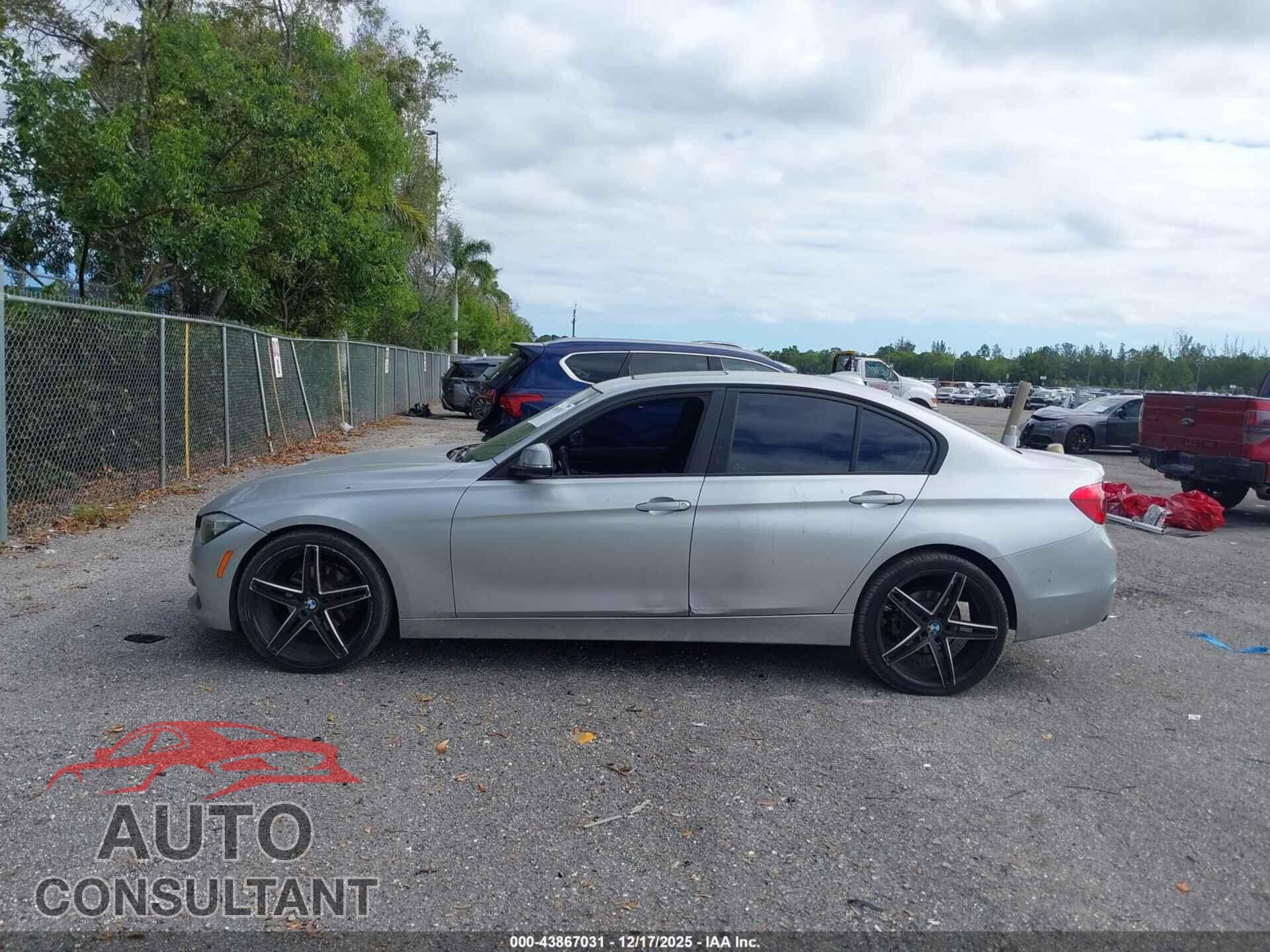 BMW 320I 2016 - WBA8E1G57GNU10400