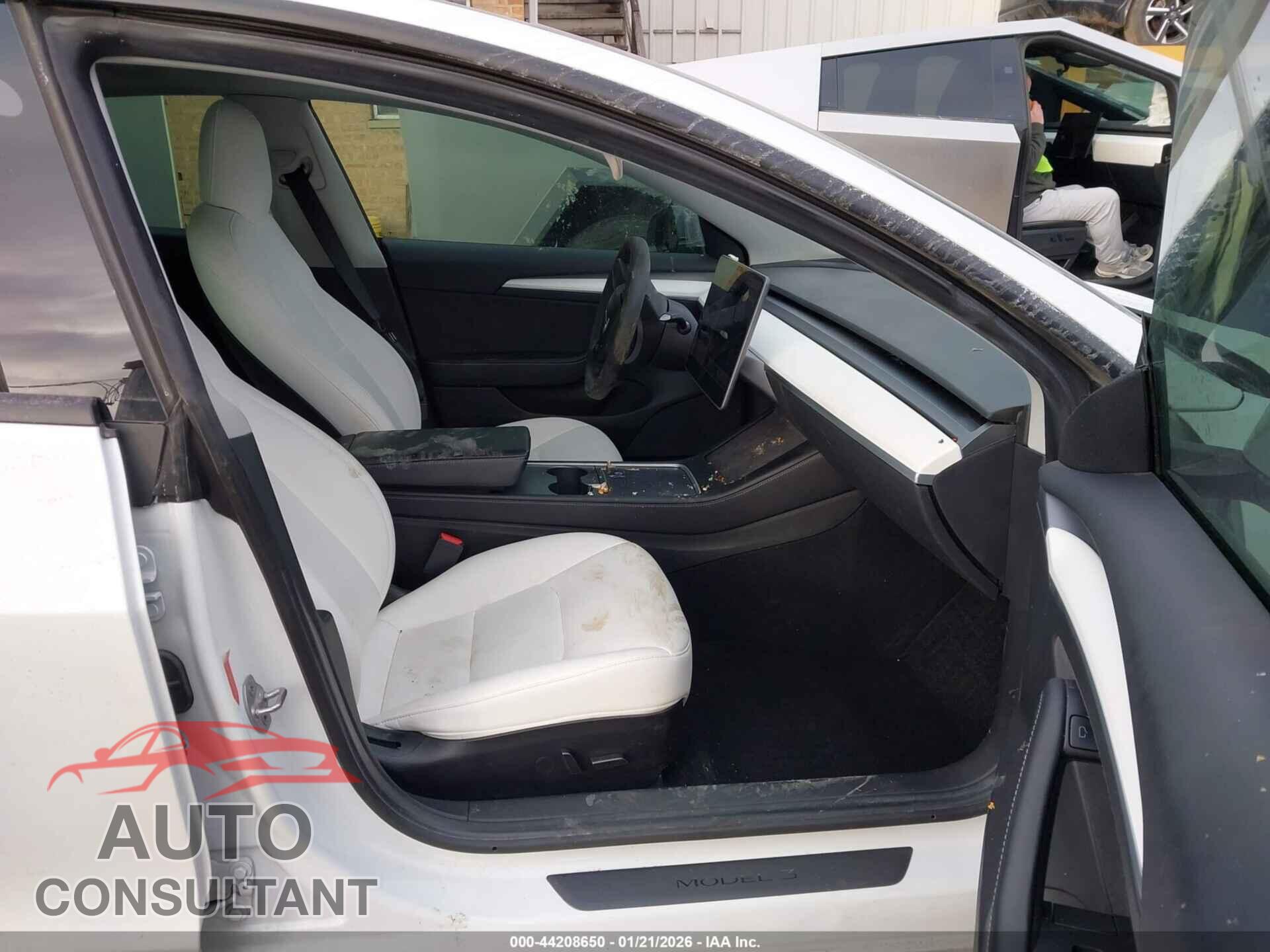 TESLA MODEL 3 2021 - 5YJ3E1EA2MF087803