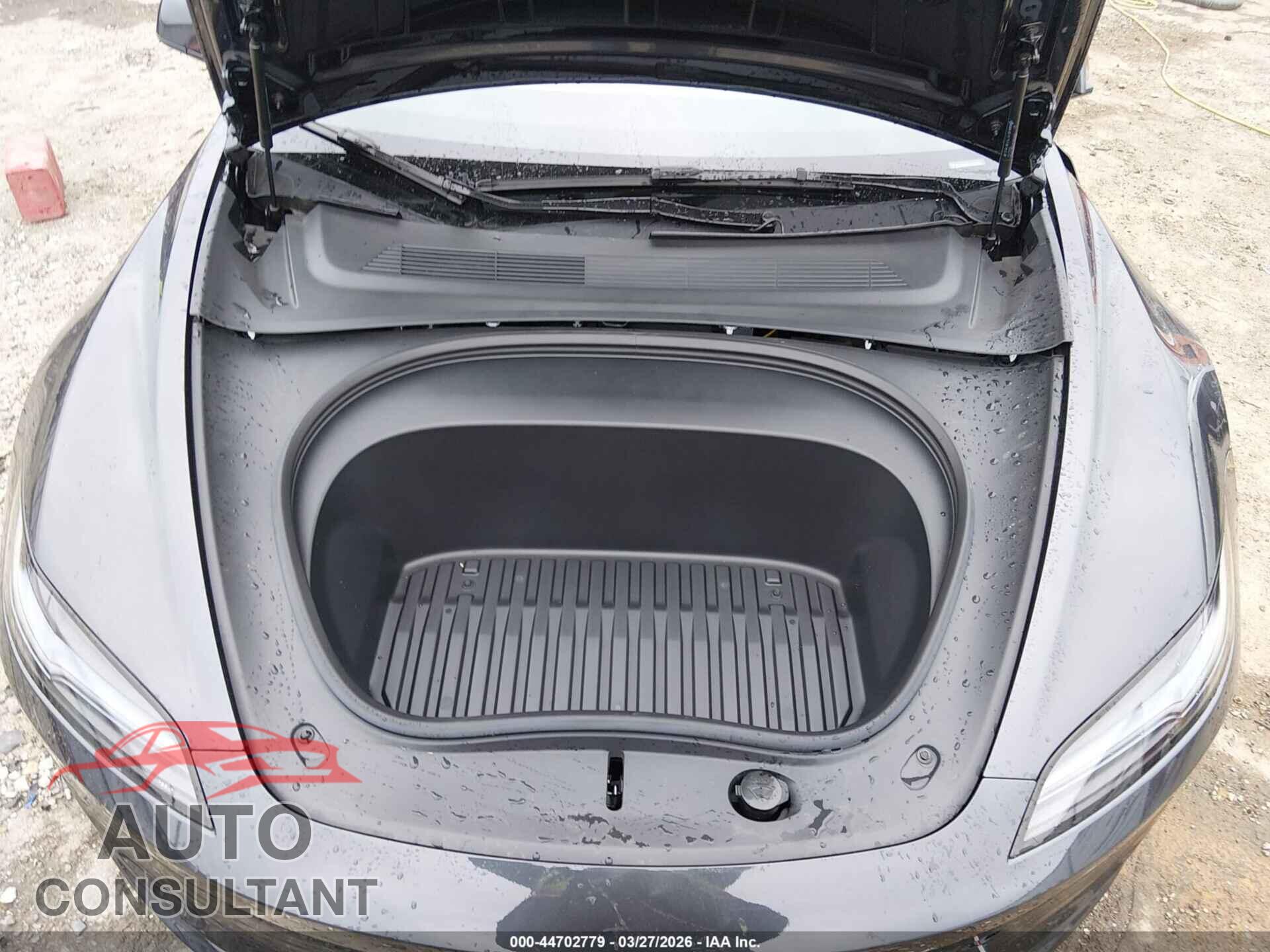 TESLA MODEL 3 2024 - 5YJ3E1EA3RF857501