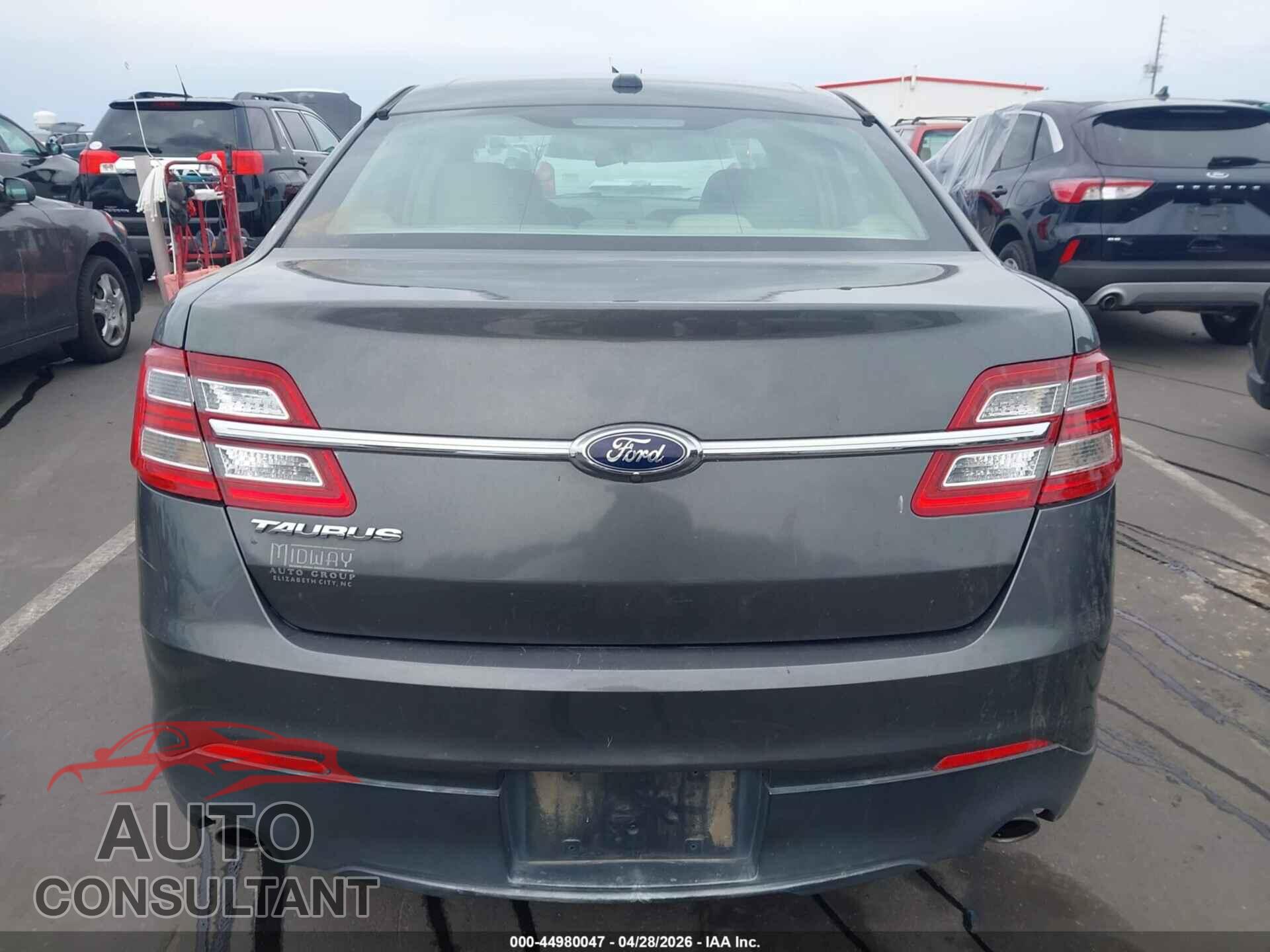 FORD TAURUS 2015 - 1FAHP2D89FG183561