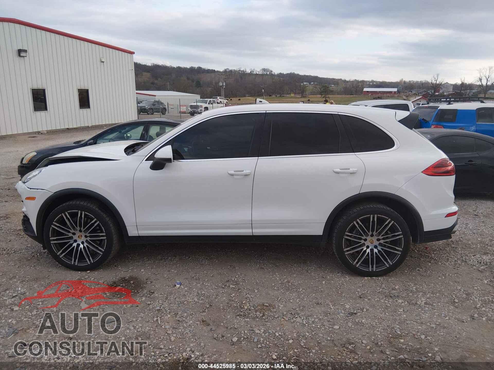 PORSCHE CAYENNE 2016 - WP1AA2A25GLA05215