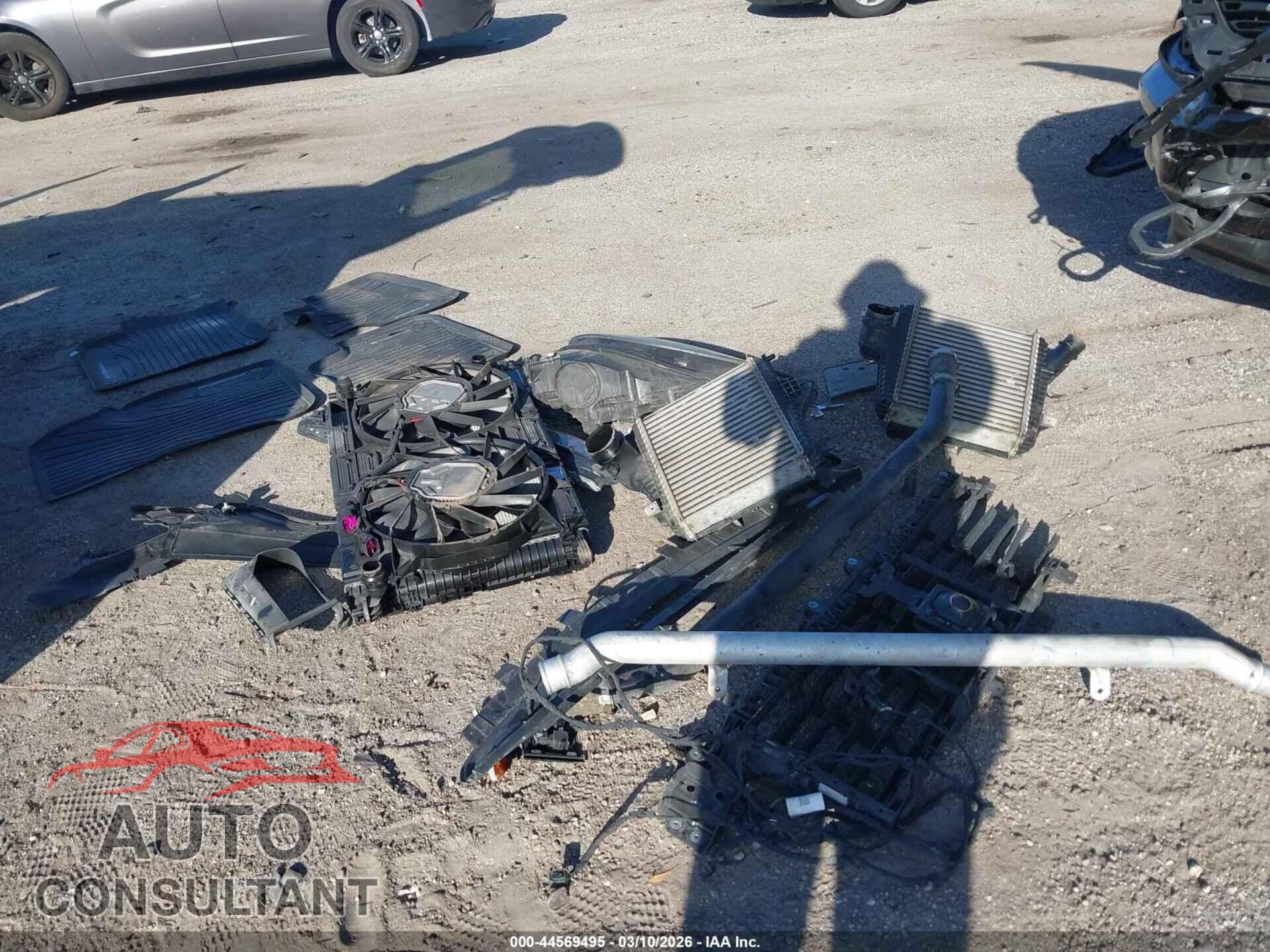 PORSCHE CAYENNE 2019 - WP1AA2AY0KDA06313