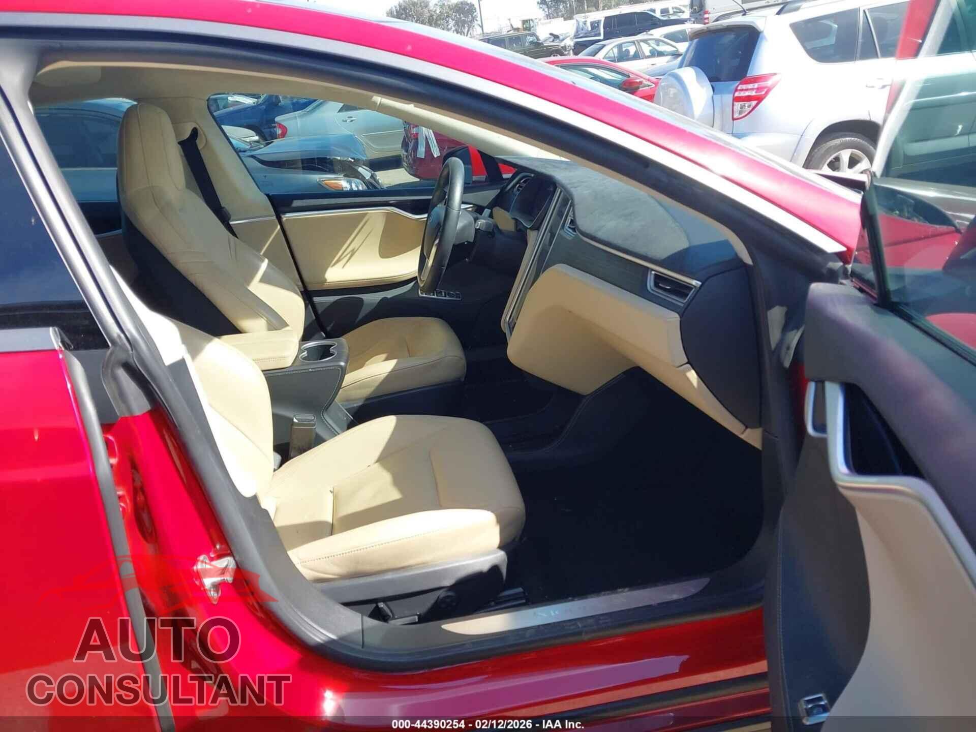 TESLA MODEL S 2015 - 5YJSA1E40FF108409
