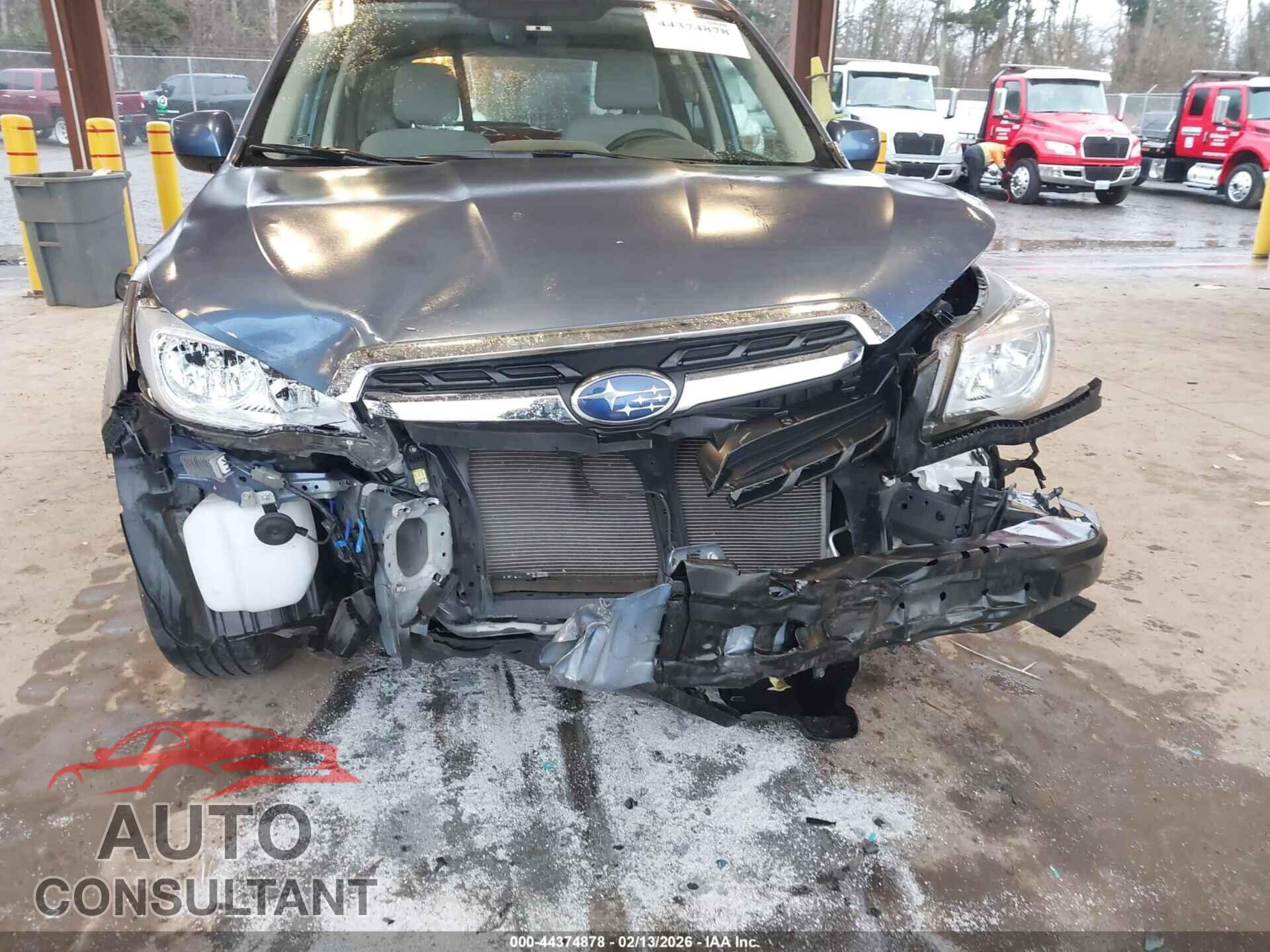 SUBARU FORESTER 2018 - JF2SJAEC7JH561380