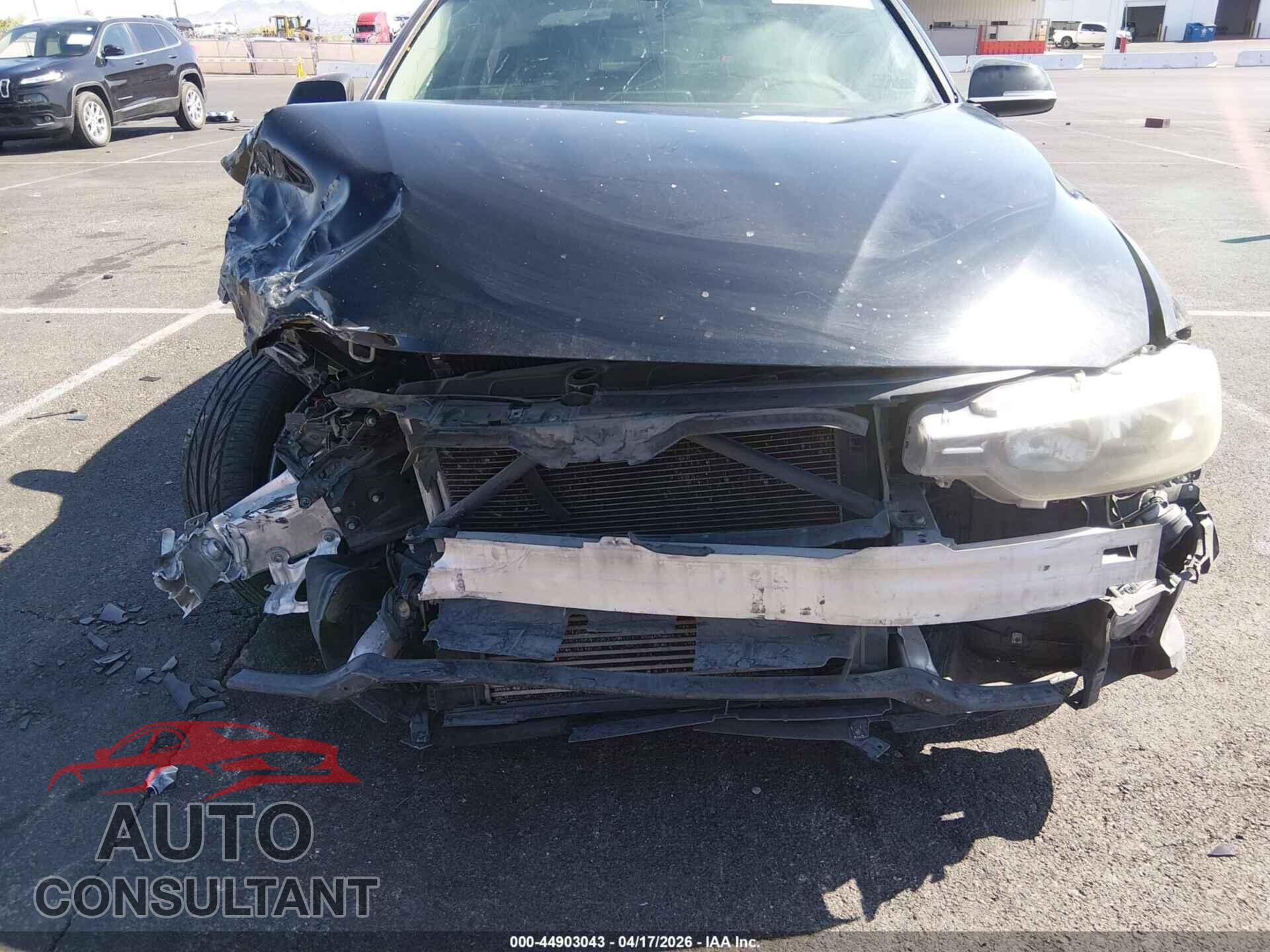 BMW 320I 2013 - WBA3B1C55DK129489