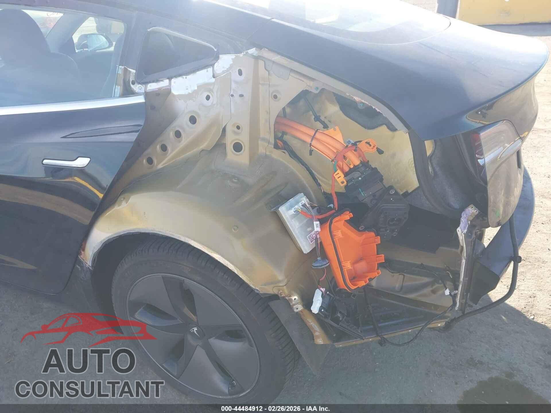 TESLA MODEL 3 2019 - 5YJ3E1EAXKF305614
