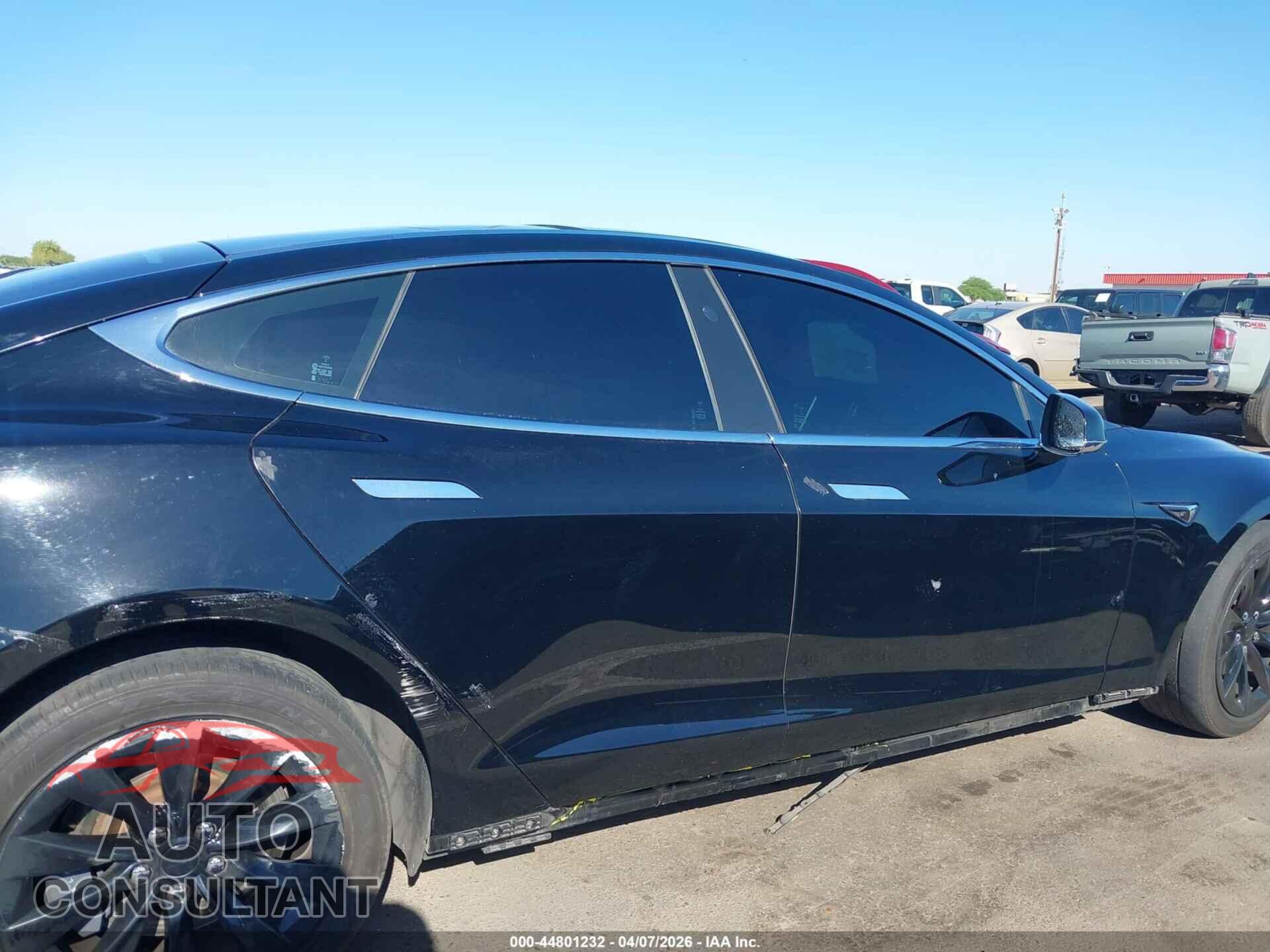 TESLA MODEL S 2018 - 5YJSA1E26JF273792