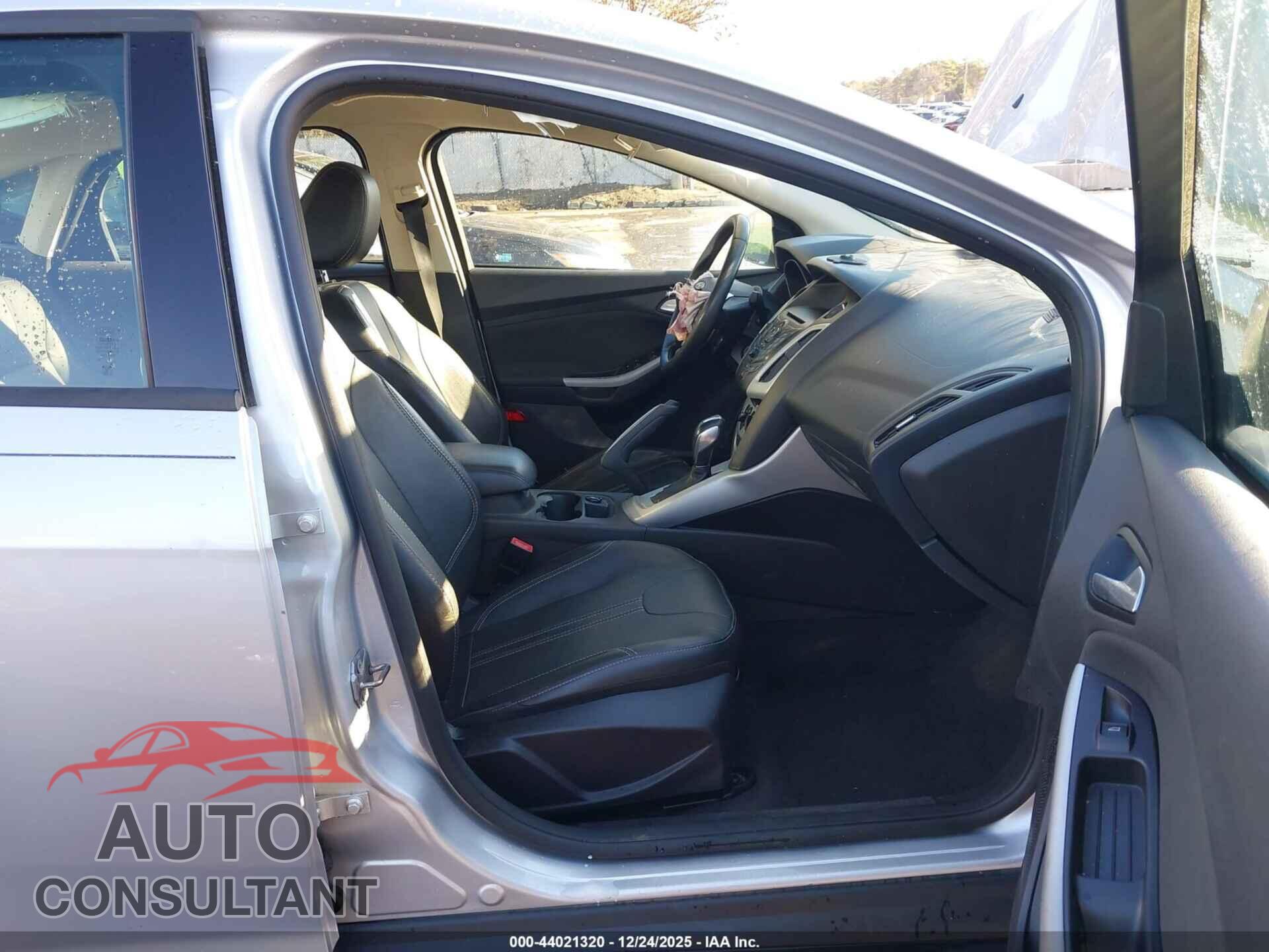 FORD FOCUS 2013 - 1FADP3F25DL288101