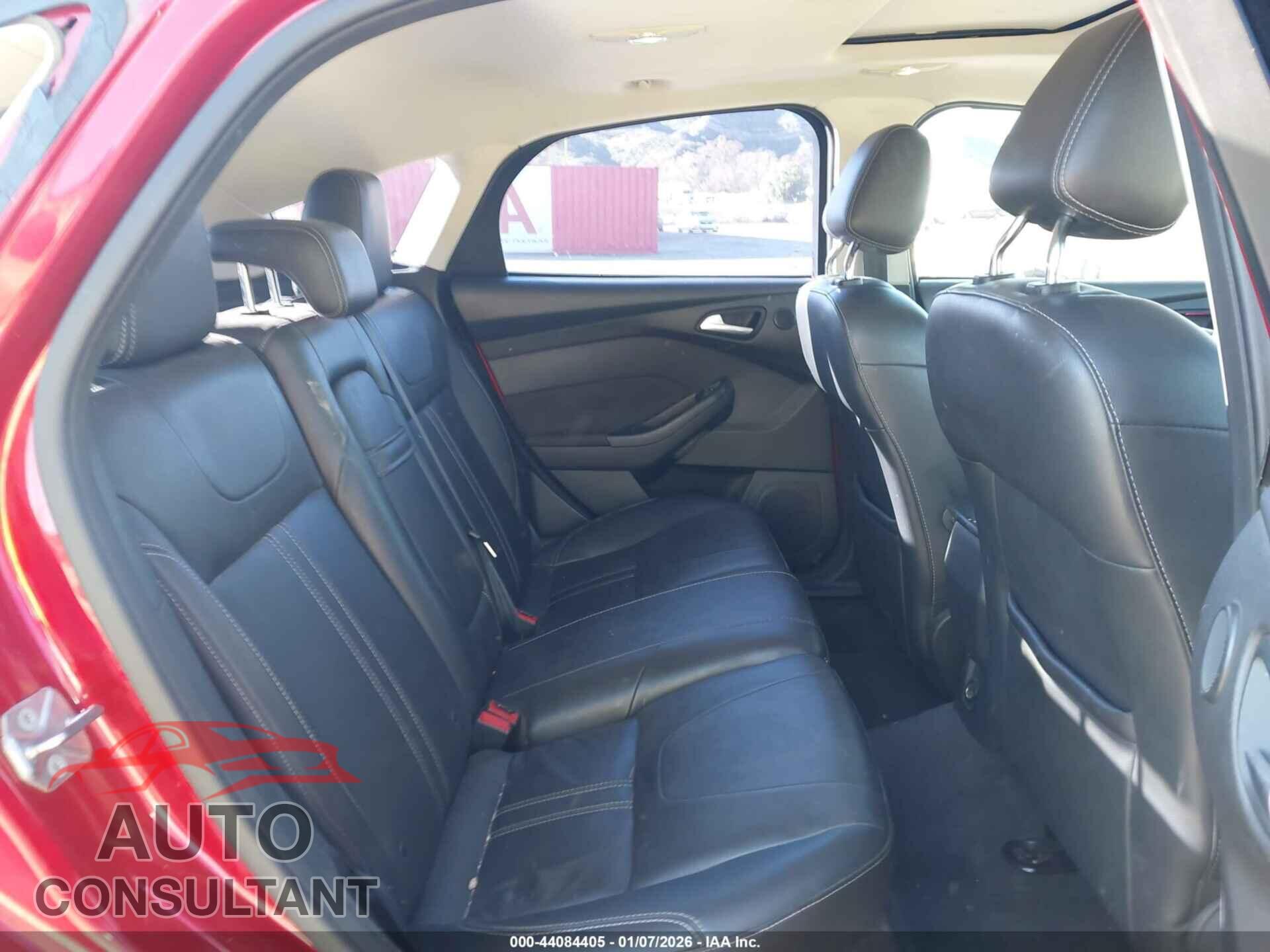 FORD FOCUS 2012 - 1FAHP3N26CL109081
