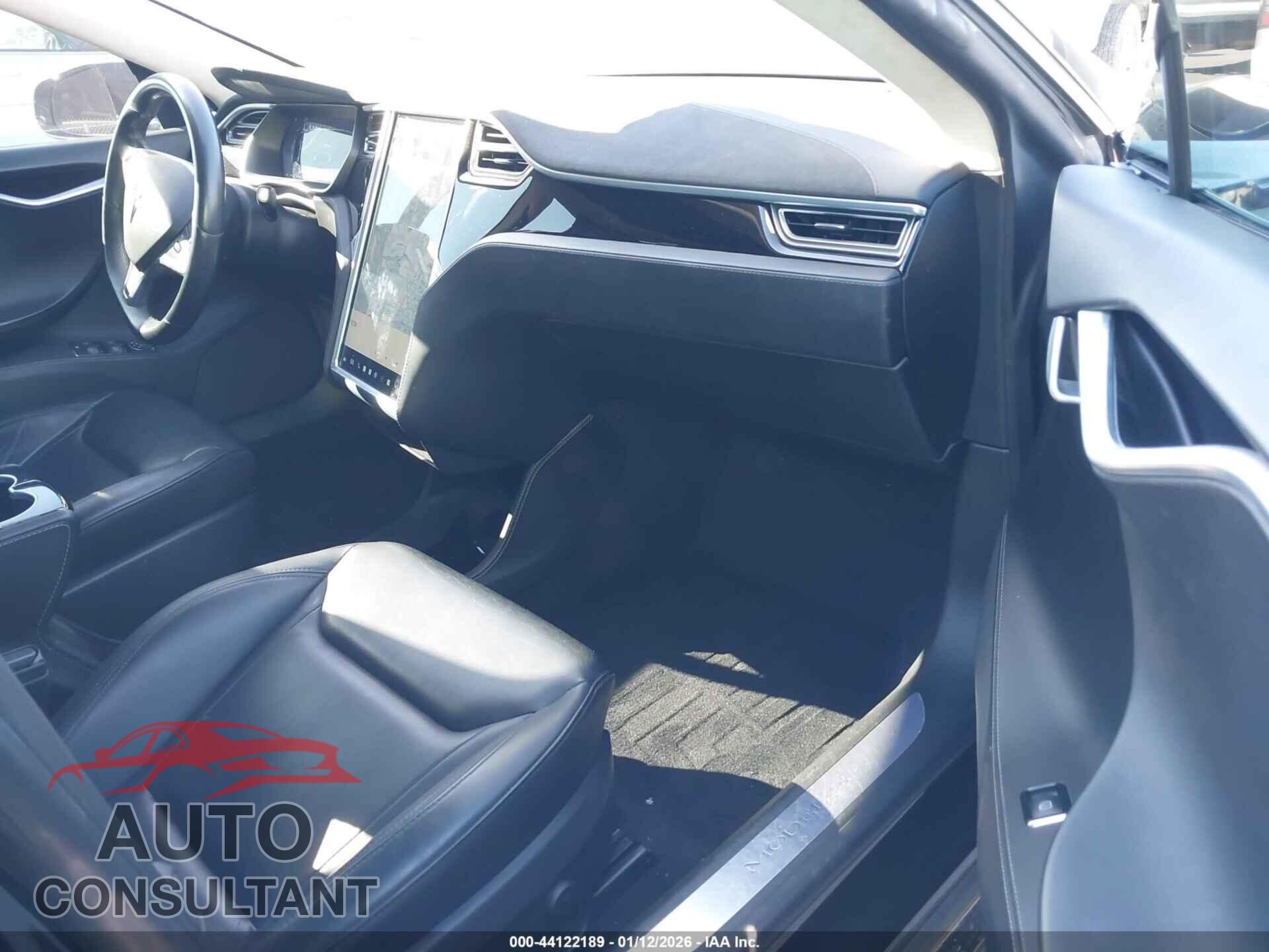 TESLA MODEL S 2015 - 5YJSA1E29FF109587
