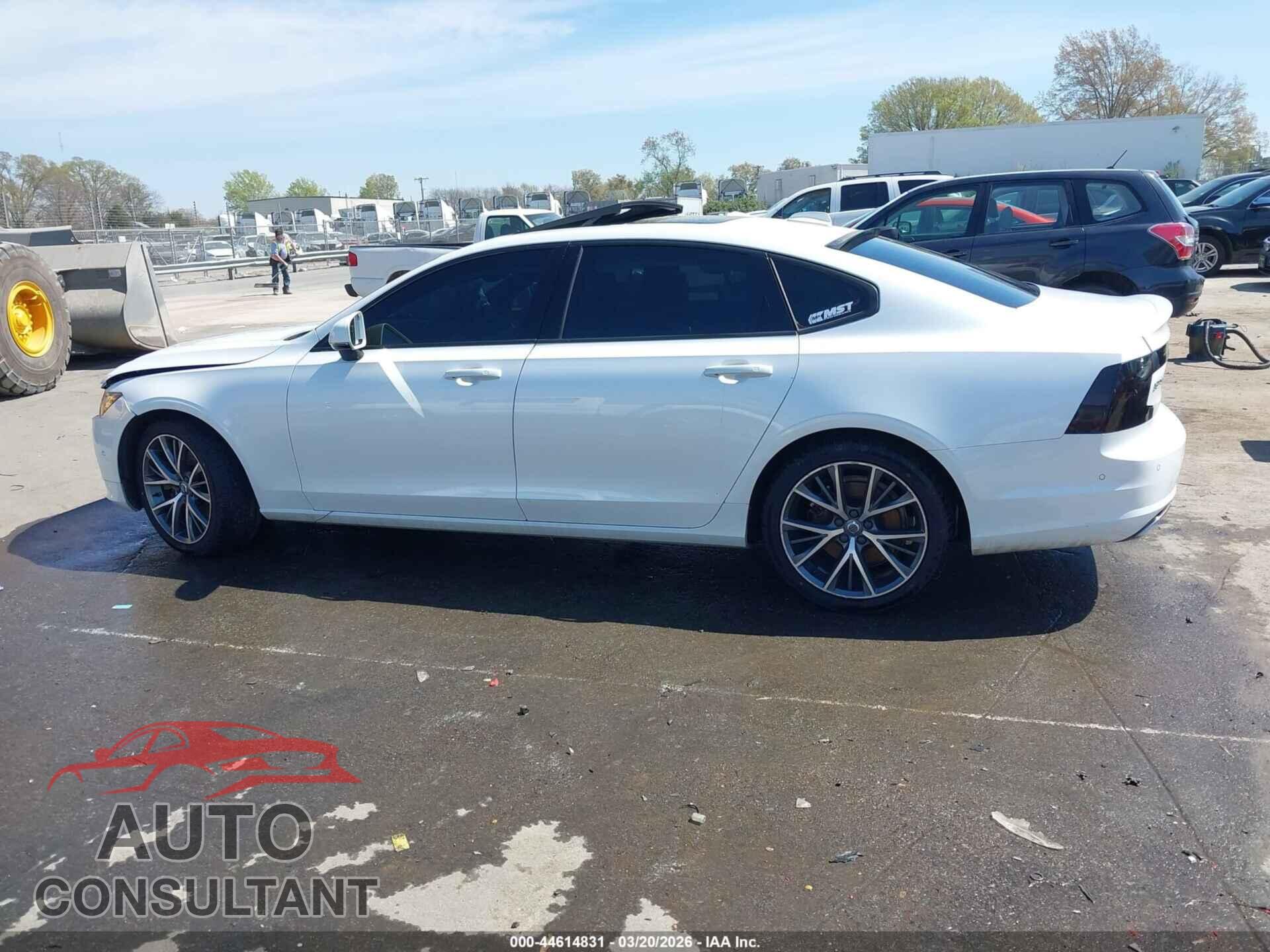 VOLVO S90 2018 - LVY992MK5JP036532