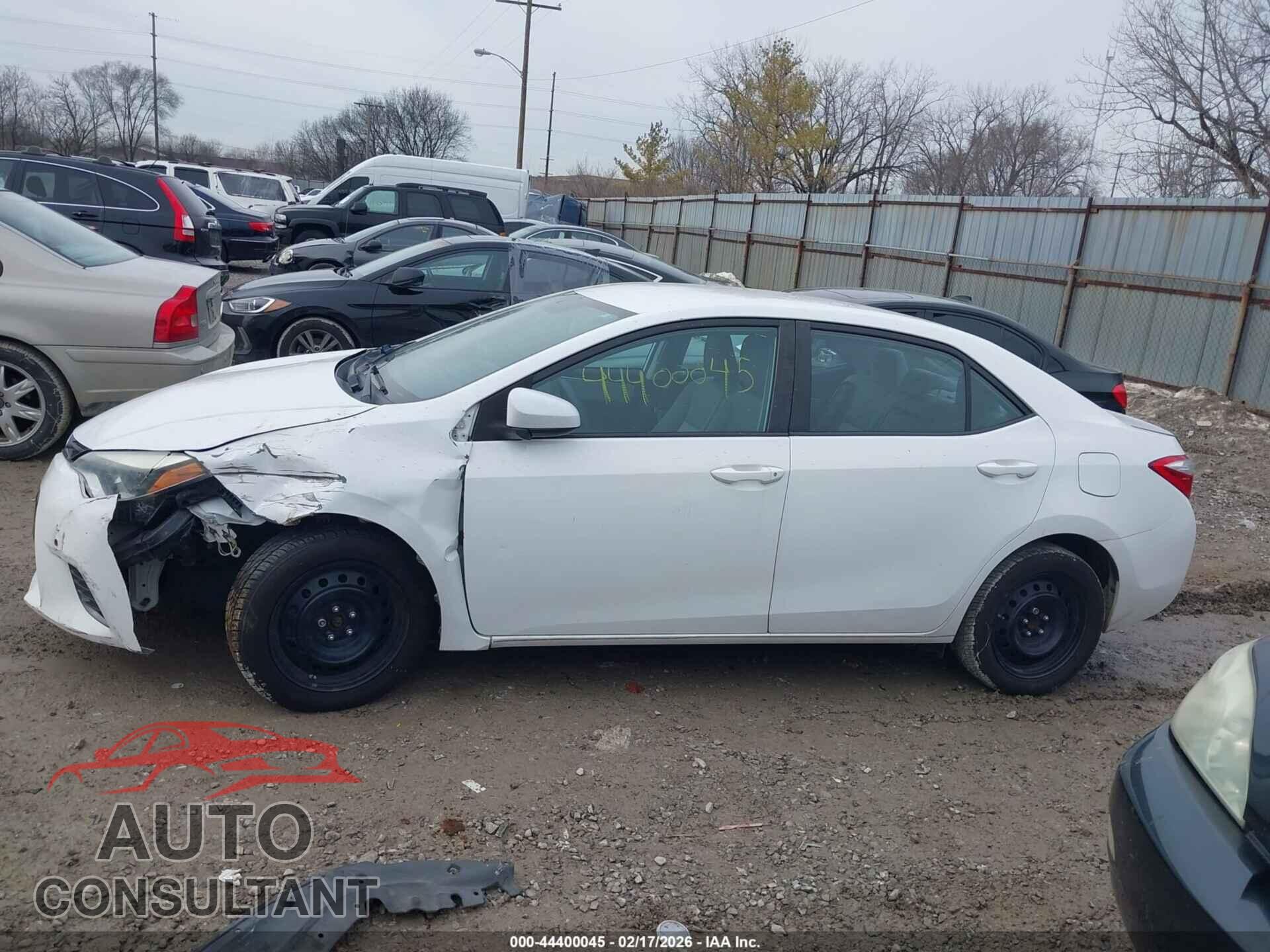 TOYOTA COROLLA 2015 - 2T1BURHEXFC400857