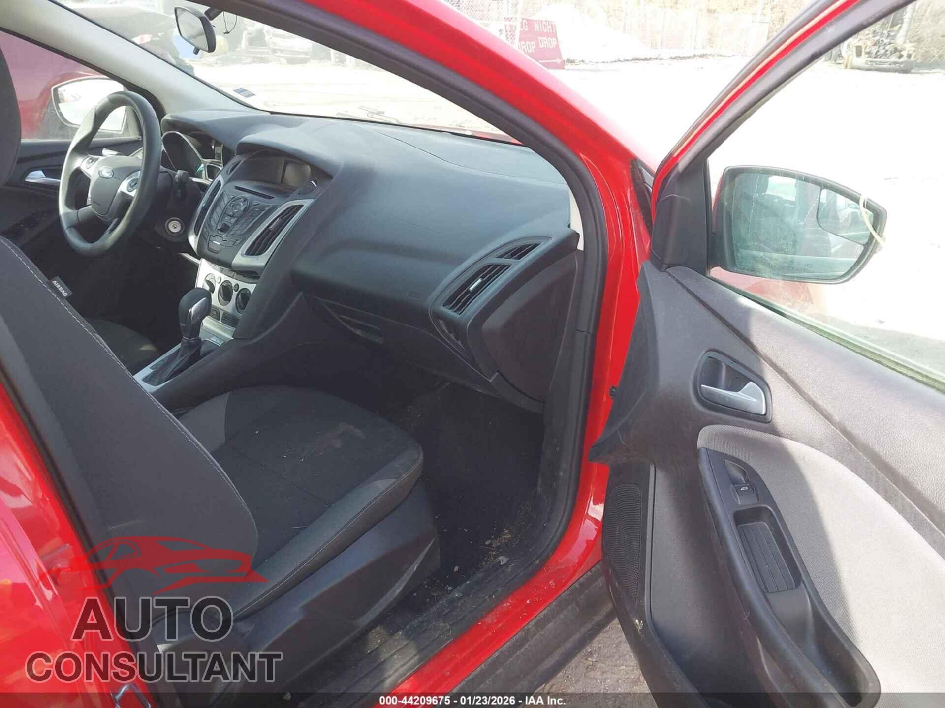FORD FOCUS 2014 - 1FADP3F21EL184237