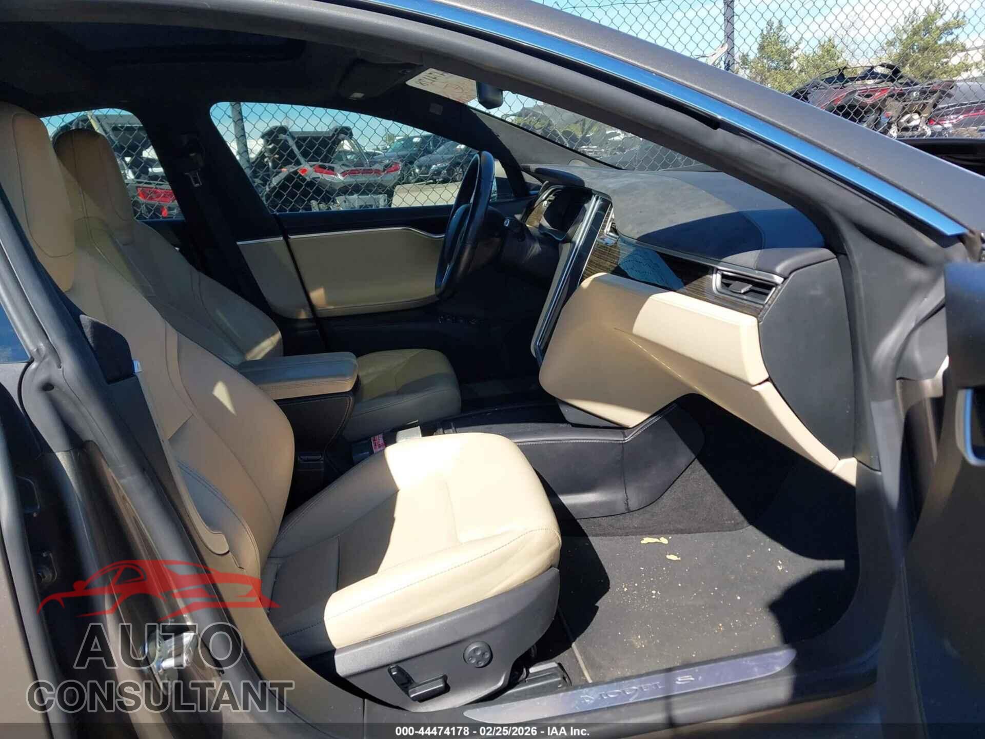 TESLA MODEL S 2016 - 5YJSA1E2XGF133530