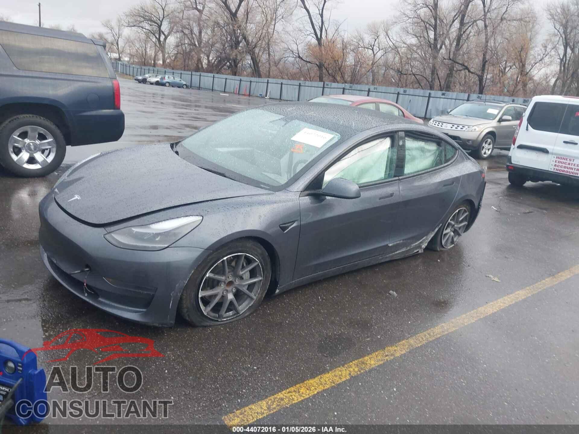 TESLA MODEL 3 2023 - 5YJ3E1EA5PF573395