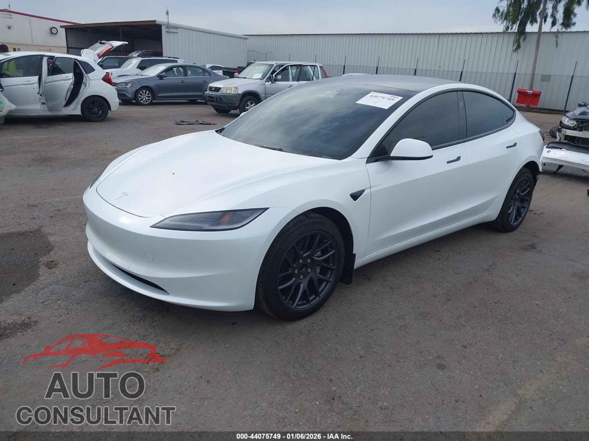 TESLA MODEL 3 2025 - 5YJ3E1EA5SF081281