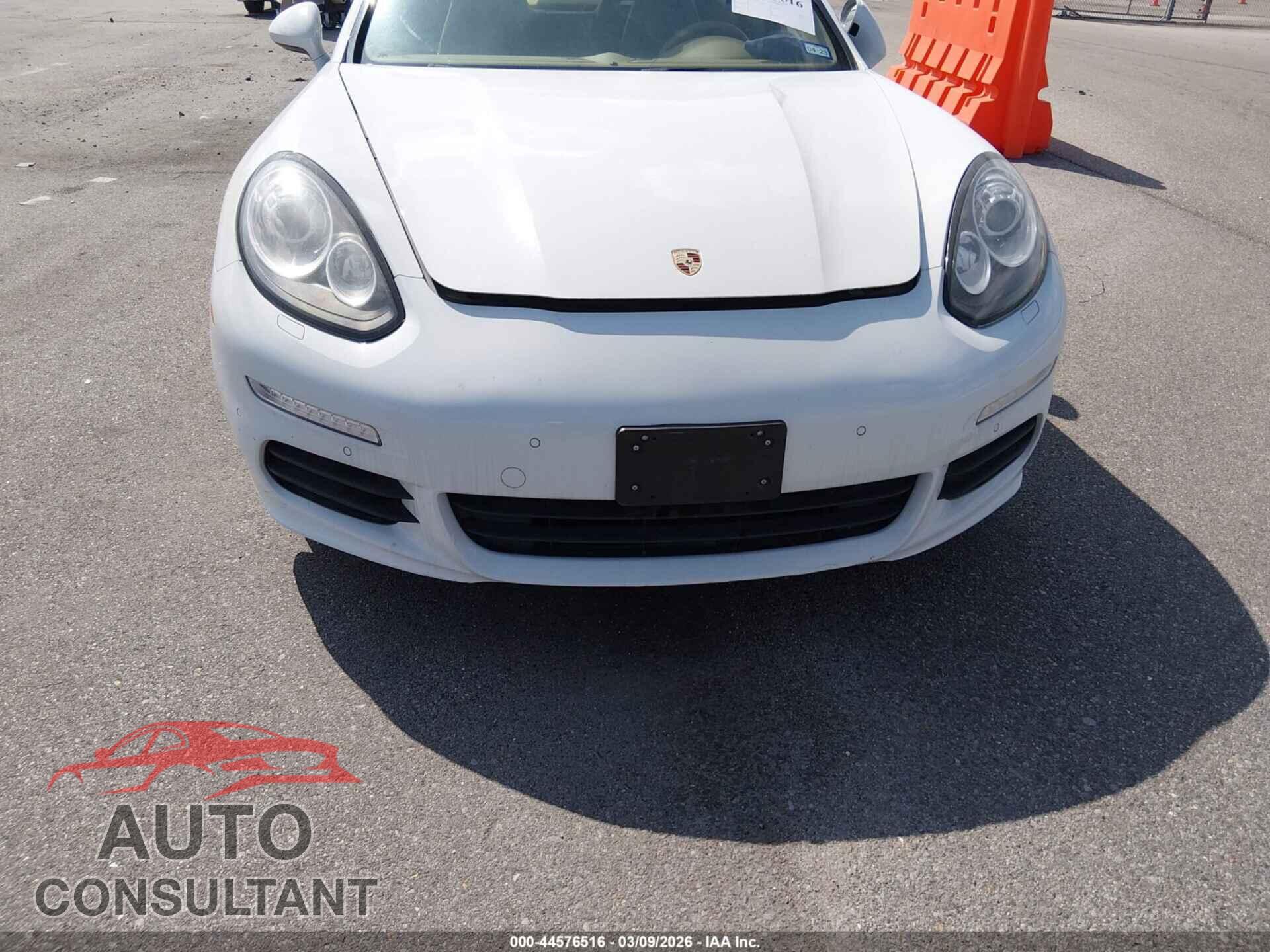 PORSCHE PANAMERA 2015 - WP0AA2A77FL001422