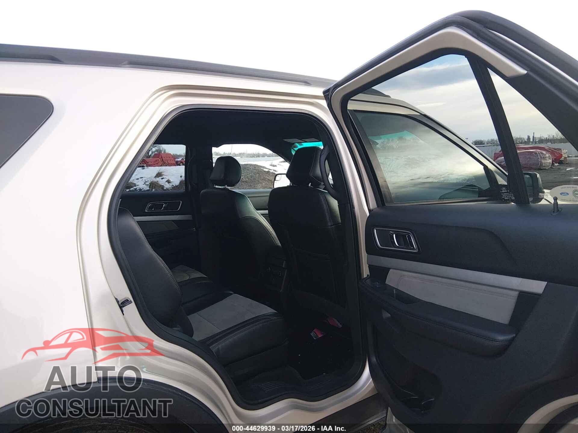 FORD EXPLORER 2017 - 1FM5K8D86HGA38636